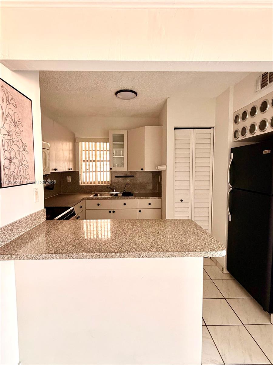 840 NW 87th Ave # 406 — Photo 3