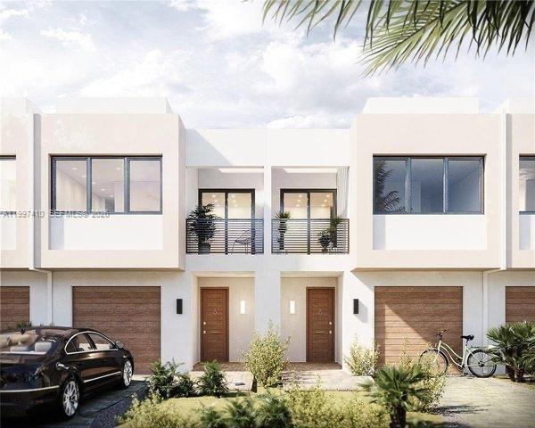 730 Cypress Grove Dr, Pompano Beach FL 33069