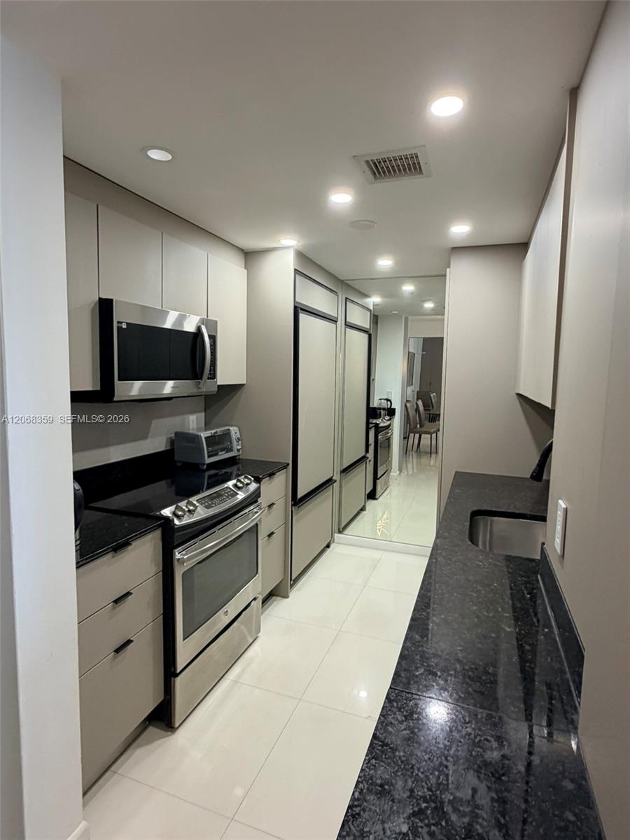 10275 Collins Ave # 606 — Photo 5
