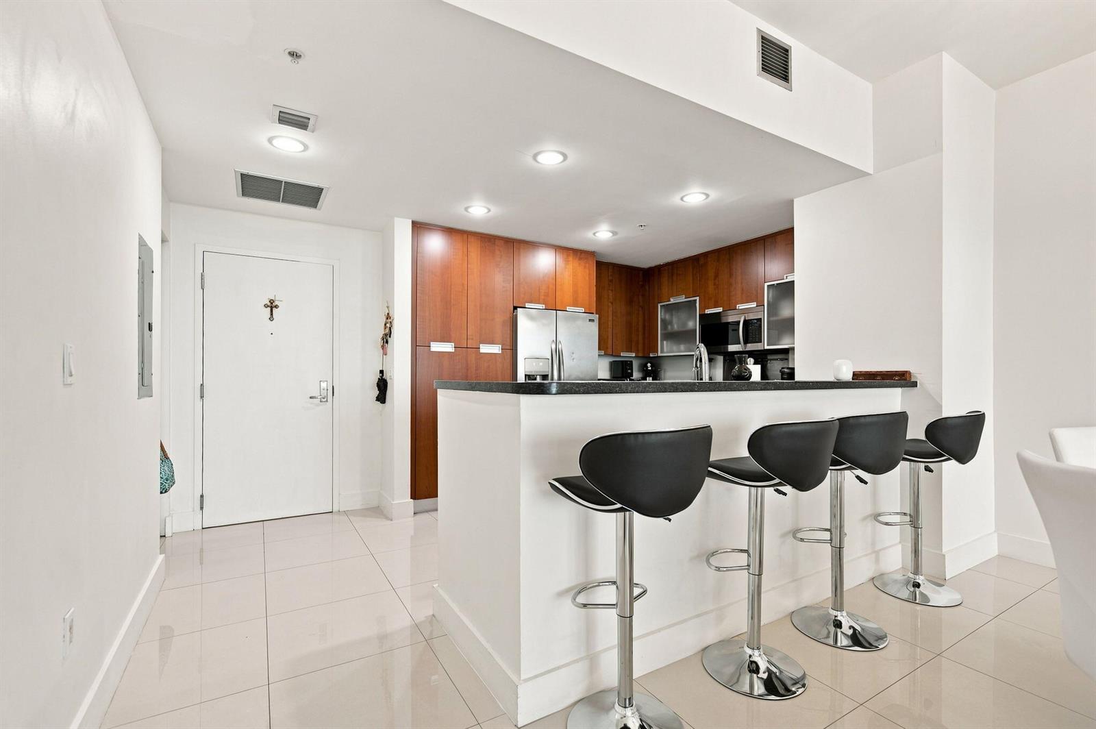 5-web-or-mls-7901-hispanola-ave-unit-100