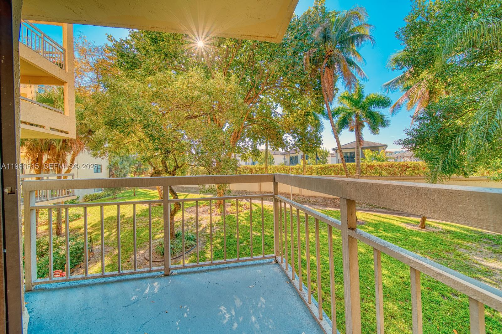 8290 Lake Dr # 236, Doral FL 33166