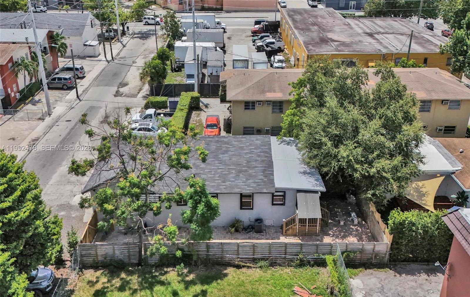 2135 SW 4th St — Photo 4
