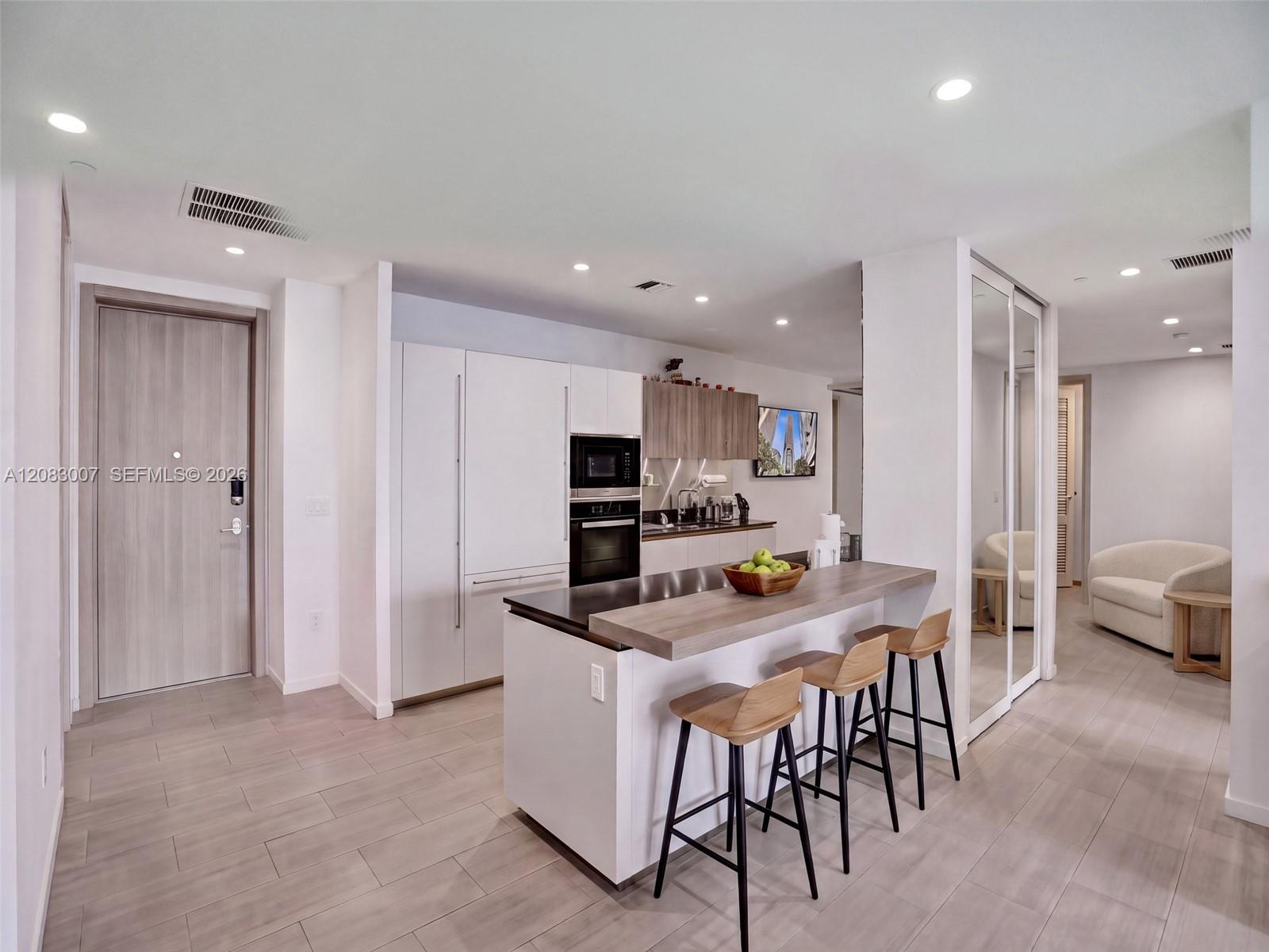 1000 Brickell Plz # PH5103 — Photo 3
