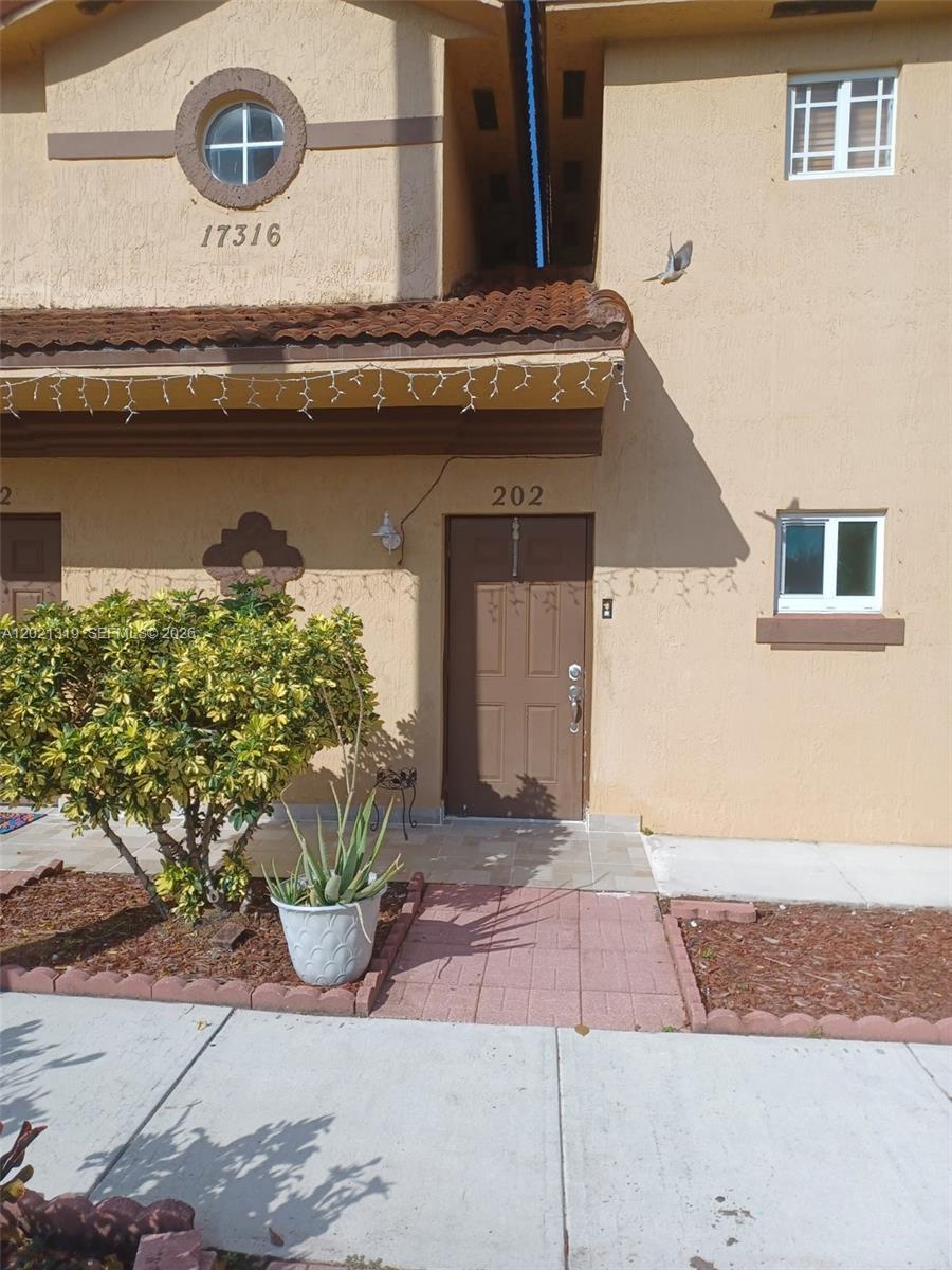 17316 NW 74th Ave # 202, Hialeah FL 33015