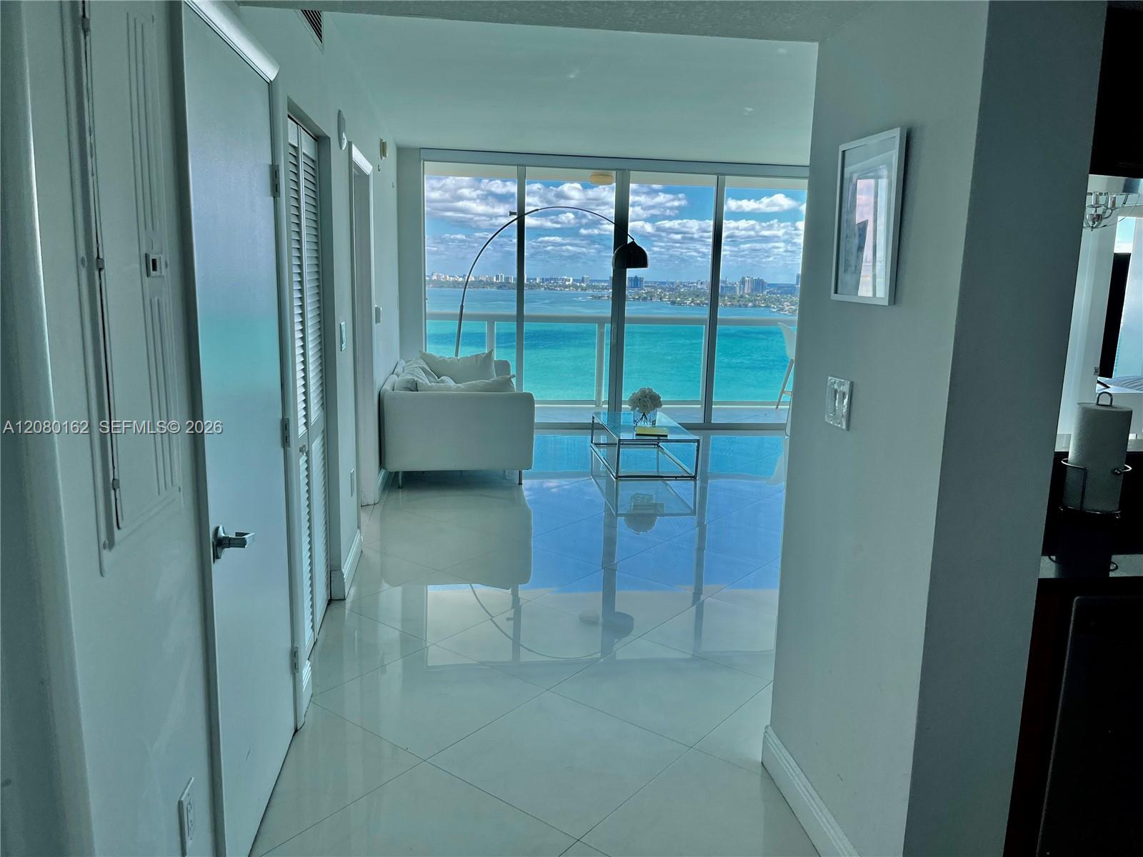 1800 N Bayshore Dr # 2507 — Photo 3