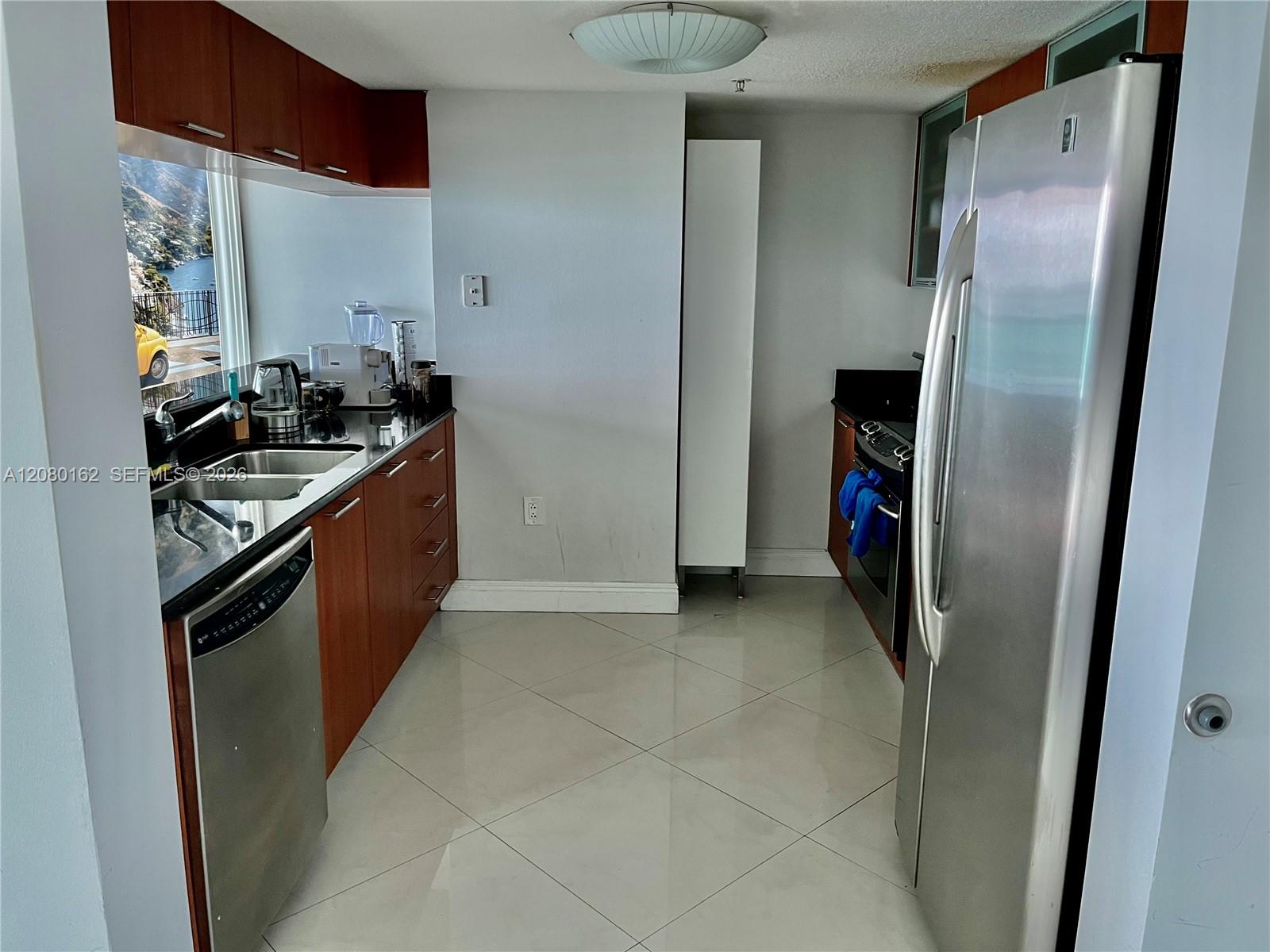 1800 N Bayshore Dr # 2507 — Photo 4