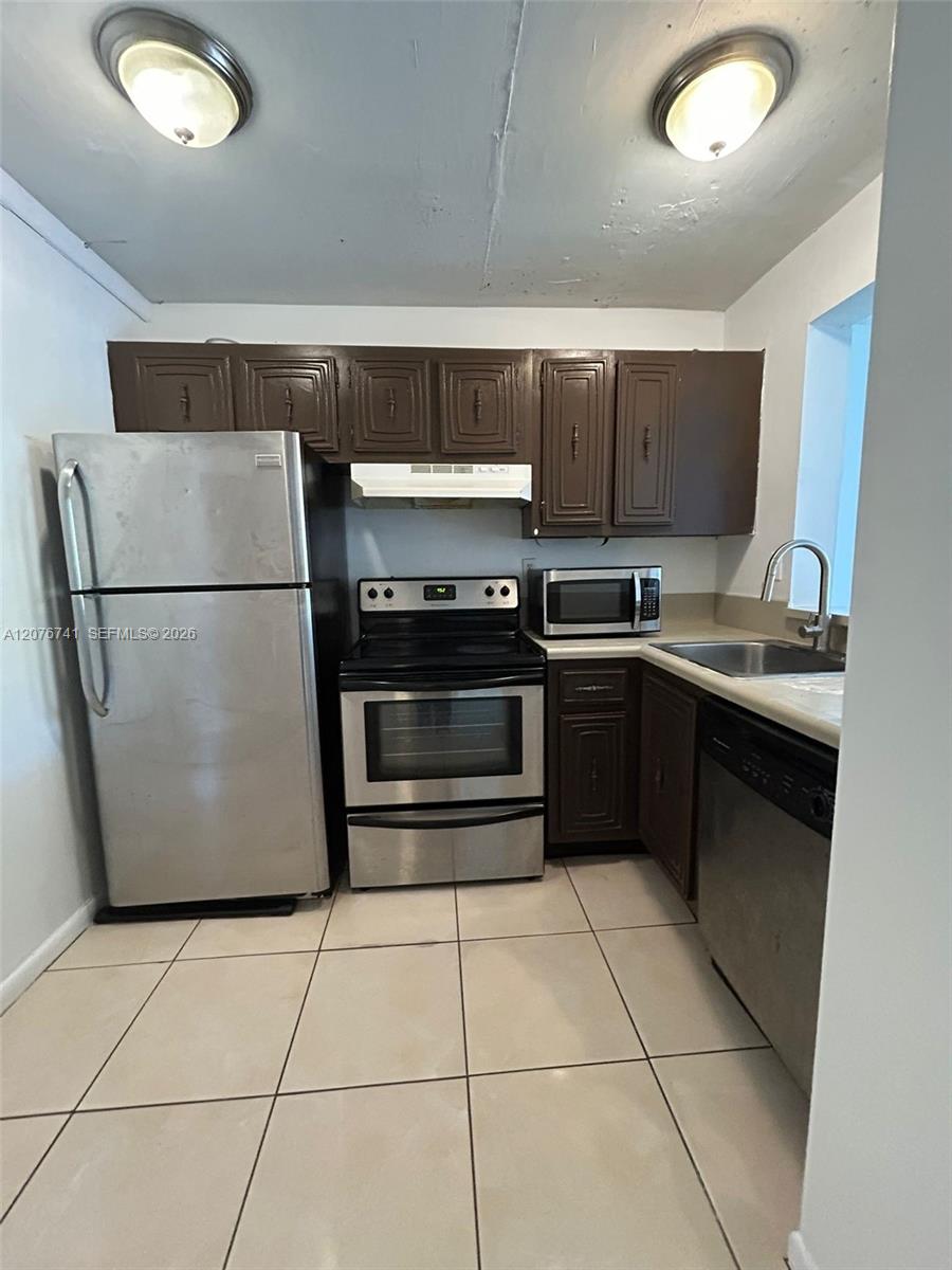 496 NW 165th St Rd # 310 — Photo 3