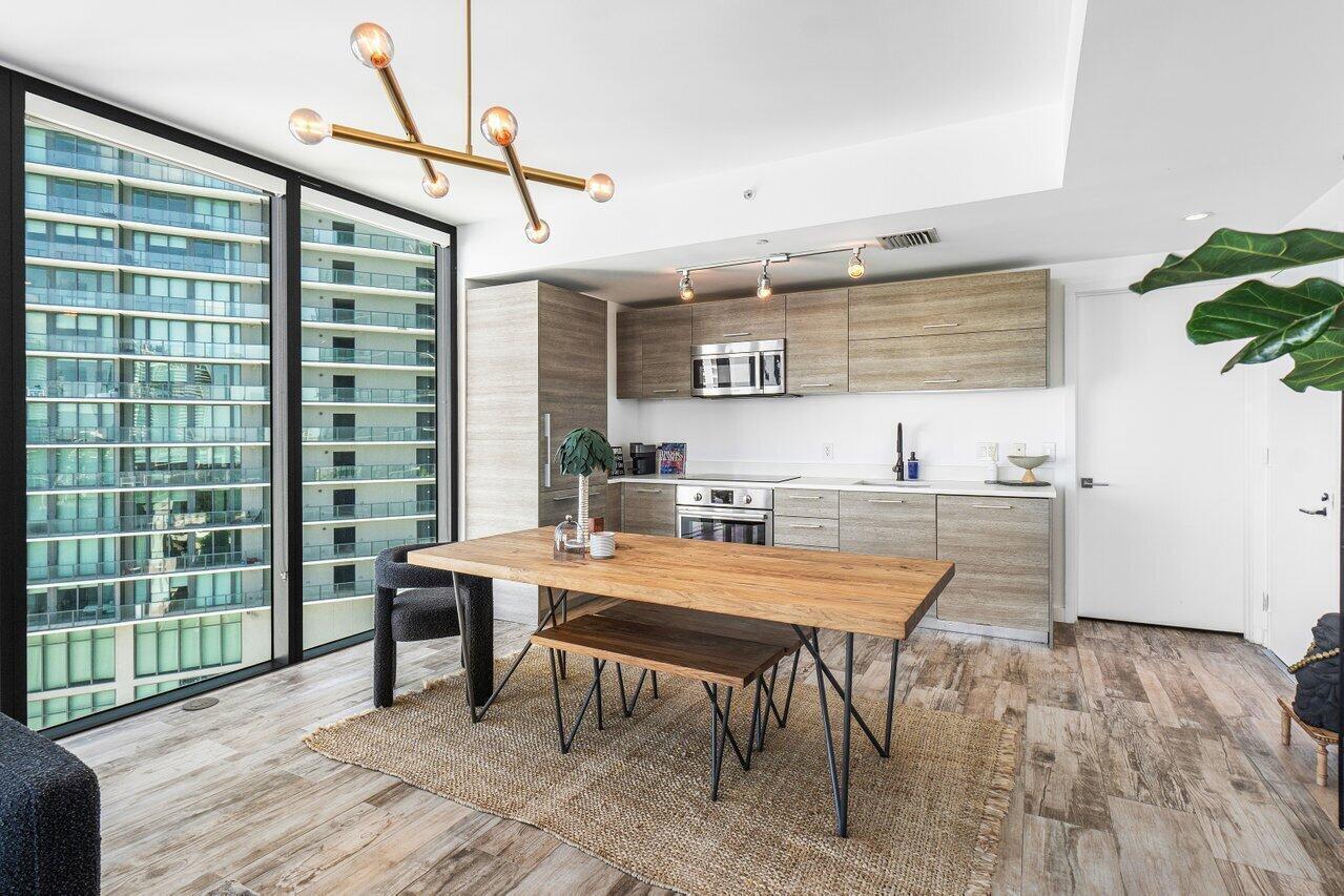 kitchen/dining