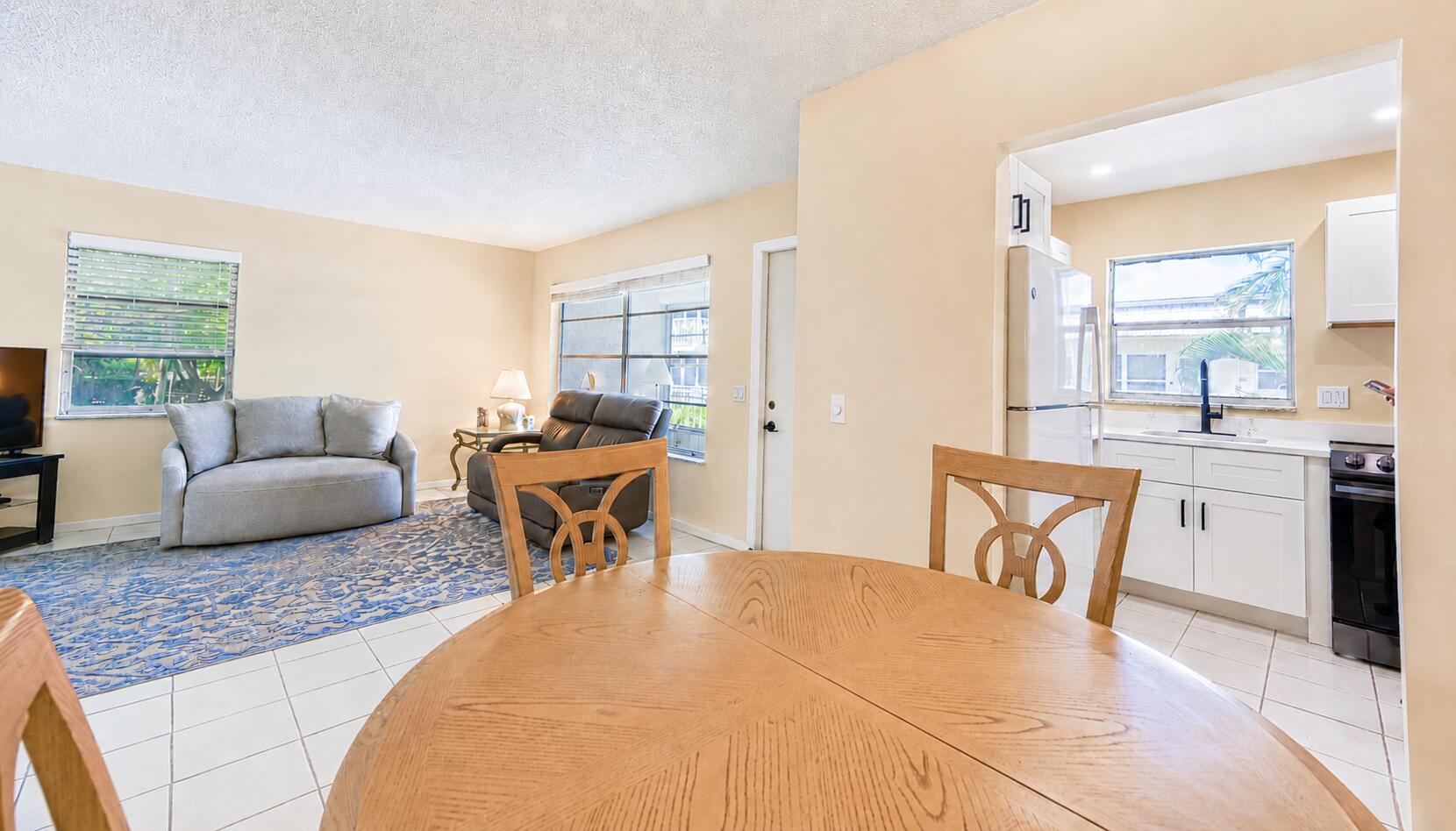 632 SNUG HARBOR Drive # D18, Boynton Beach FL 33435