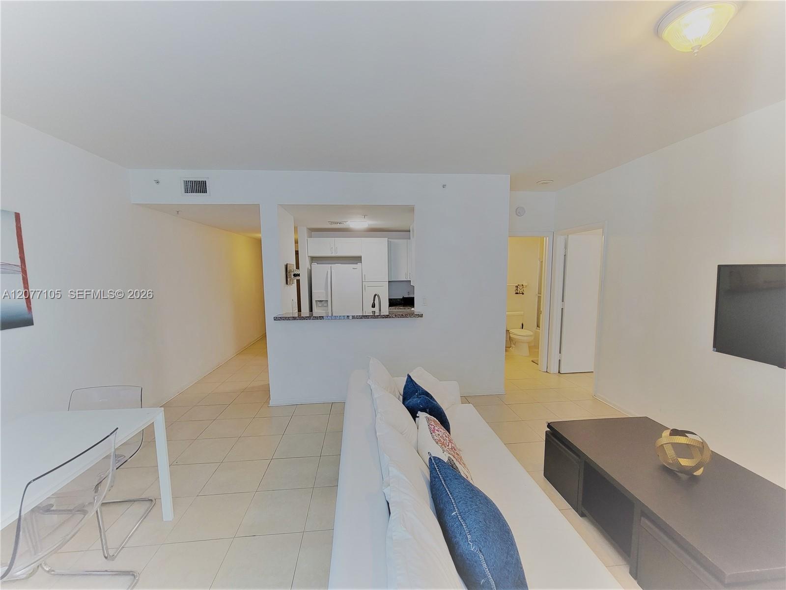 185 SE 14th Ter # 1101 — Photo 2