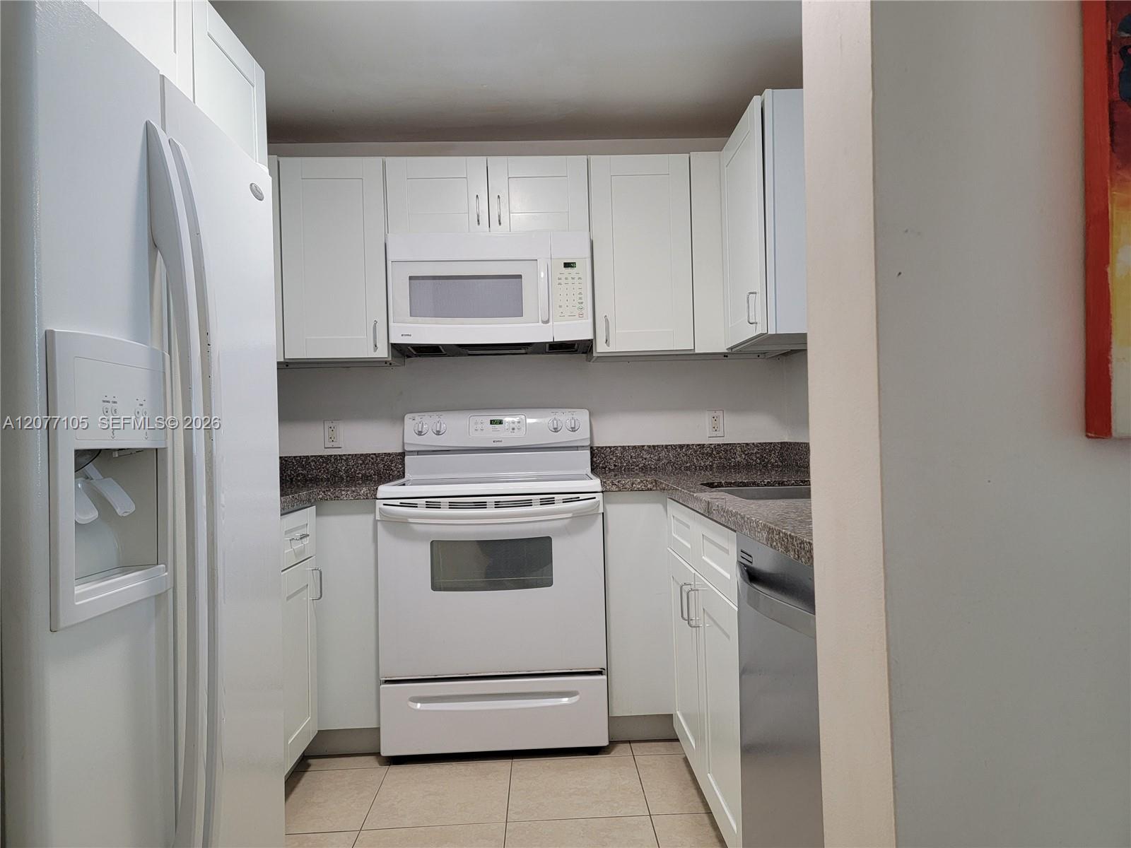 185 SE 14th Ter # 1101 — Photo 4