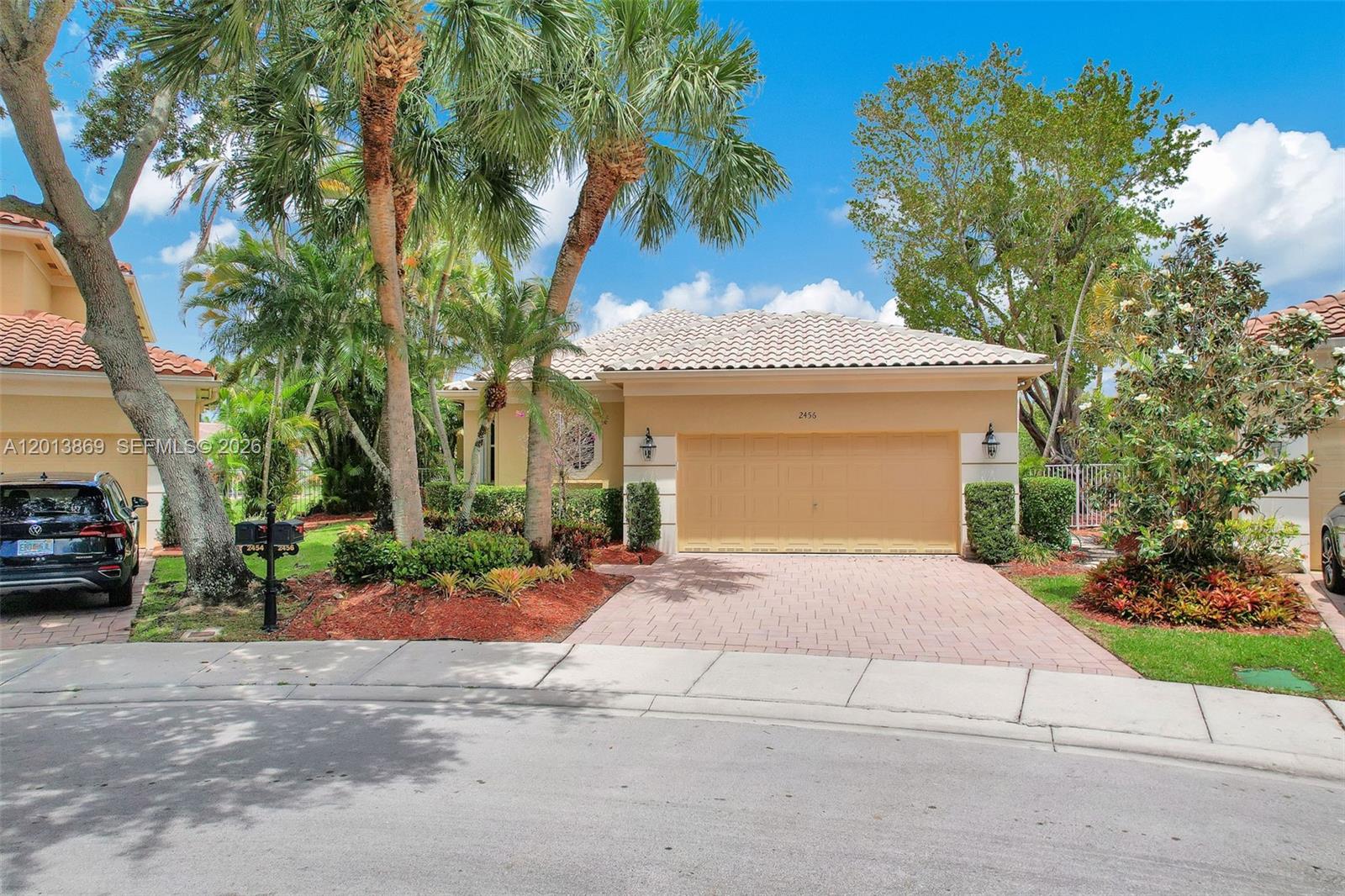 2456 Bay Isle Court, Weston FL 33327