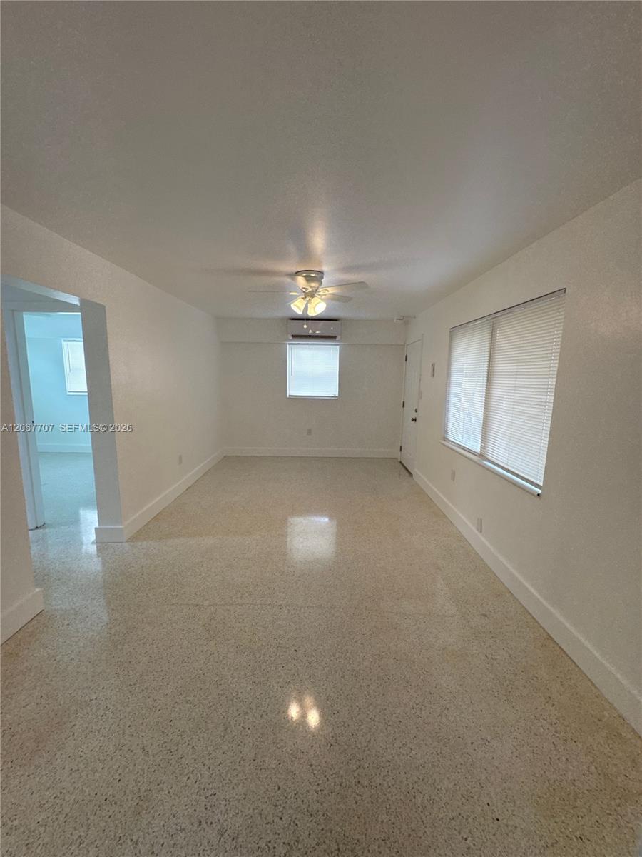 649 SW 7th St # 10 — Photo 2