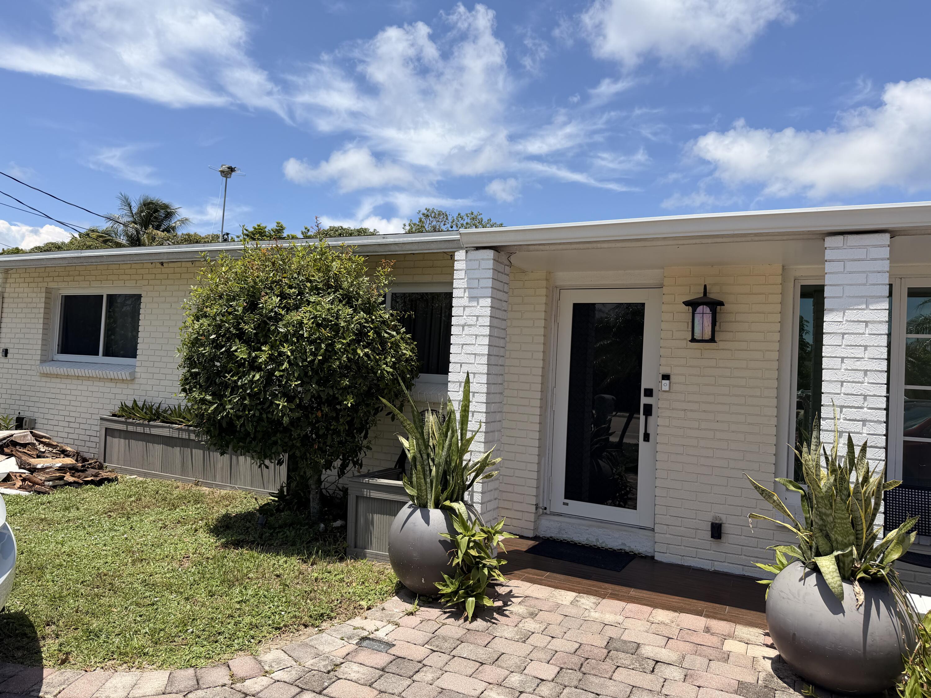 1905 S FLORIDA MANGO Road, West Palm Beach FL 33406
