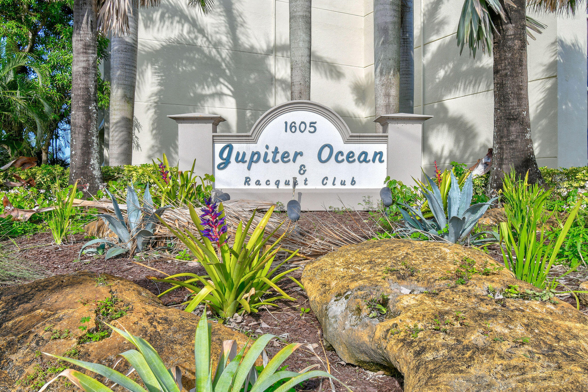 1605 S Us Highway 1, Jupiter FL 33477