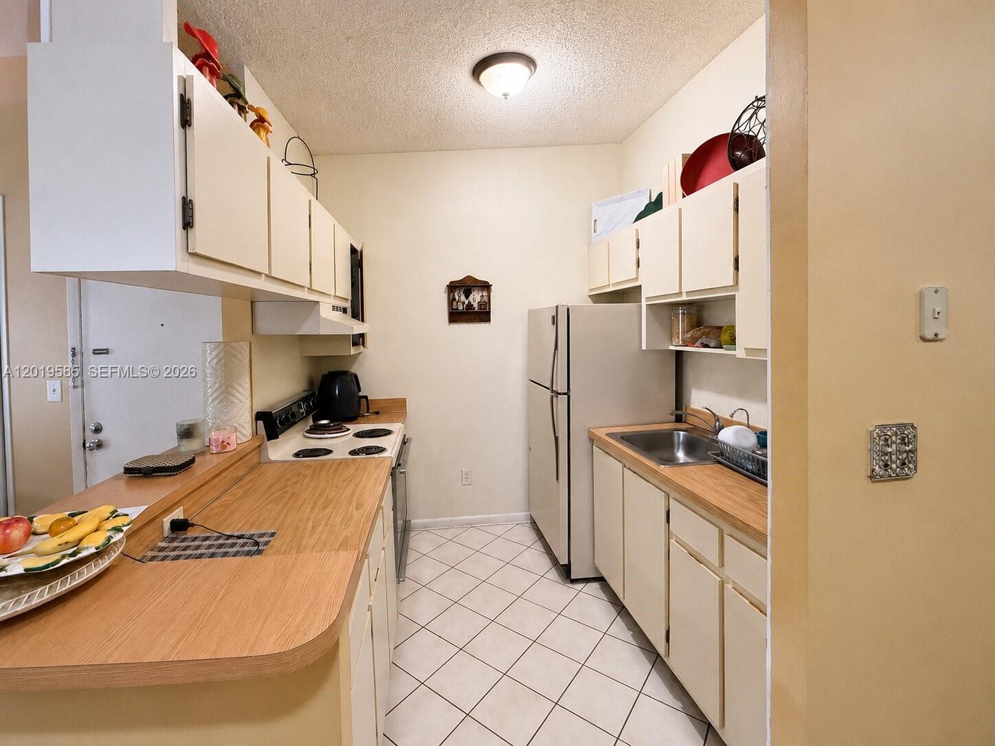7837 Ashmont Cir # 212 — Photo 5