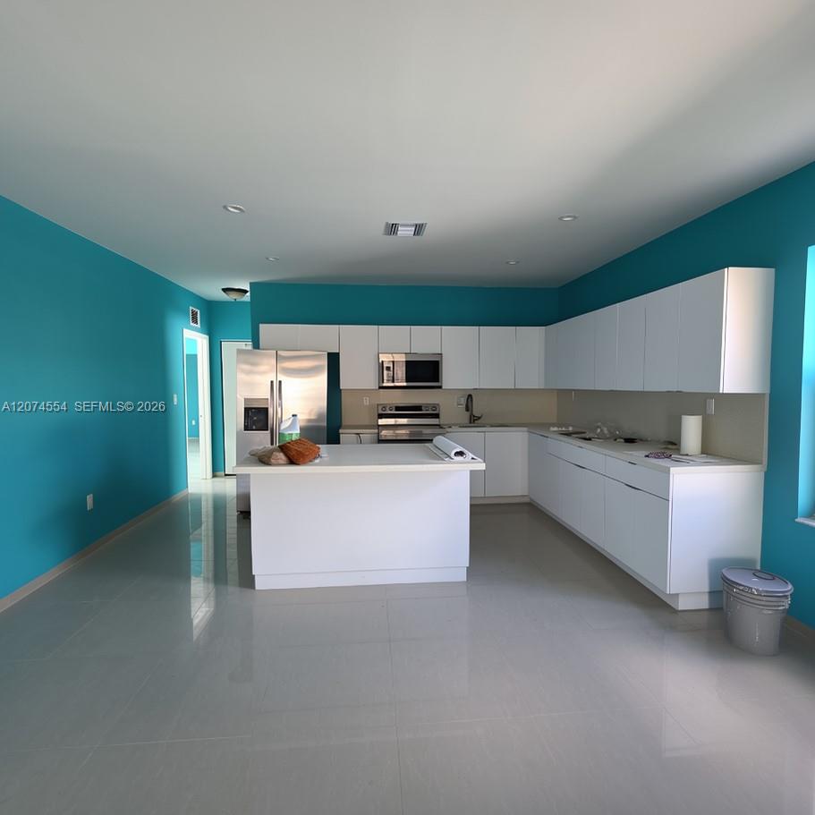 1934 NW 35th St, Miami FL 33142
