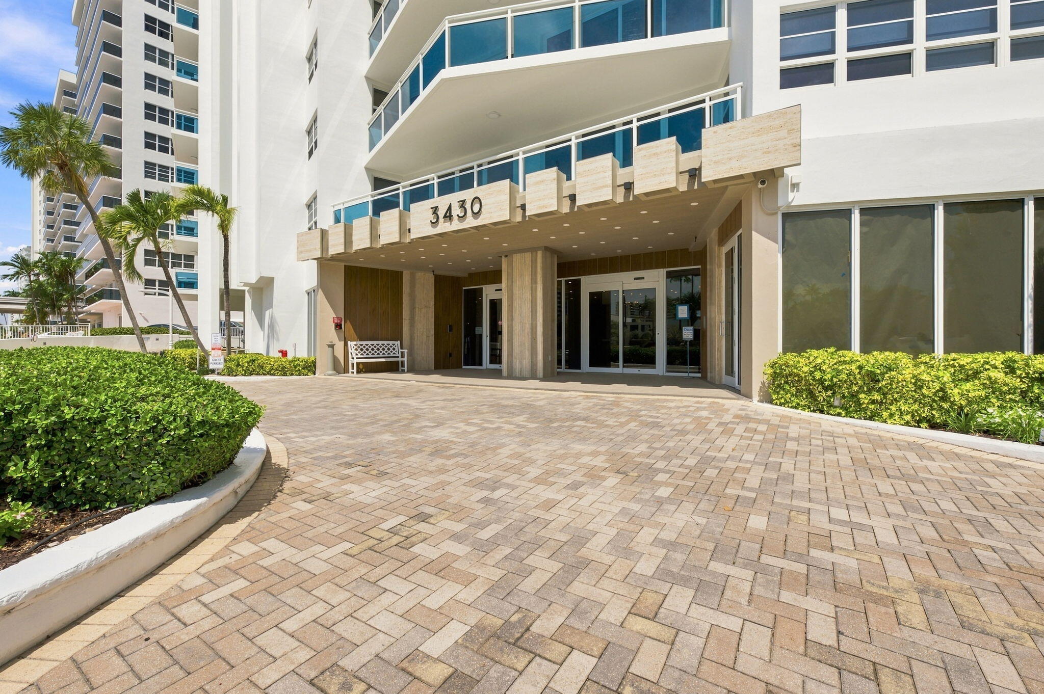 3430 GALT OCEAN Drive # 911 — Photo 3
