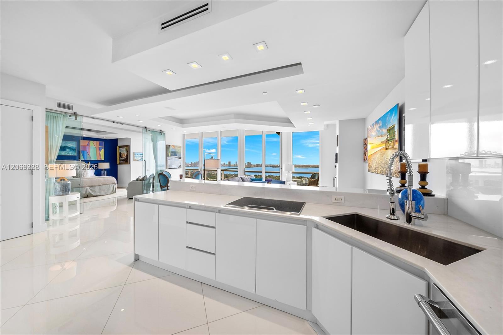 4779 Collins Ave, Miami Beach FL 33140