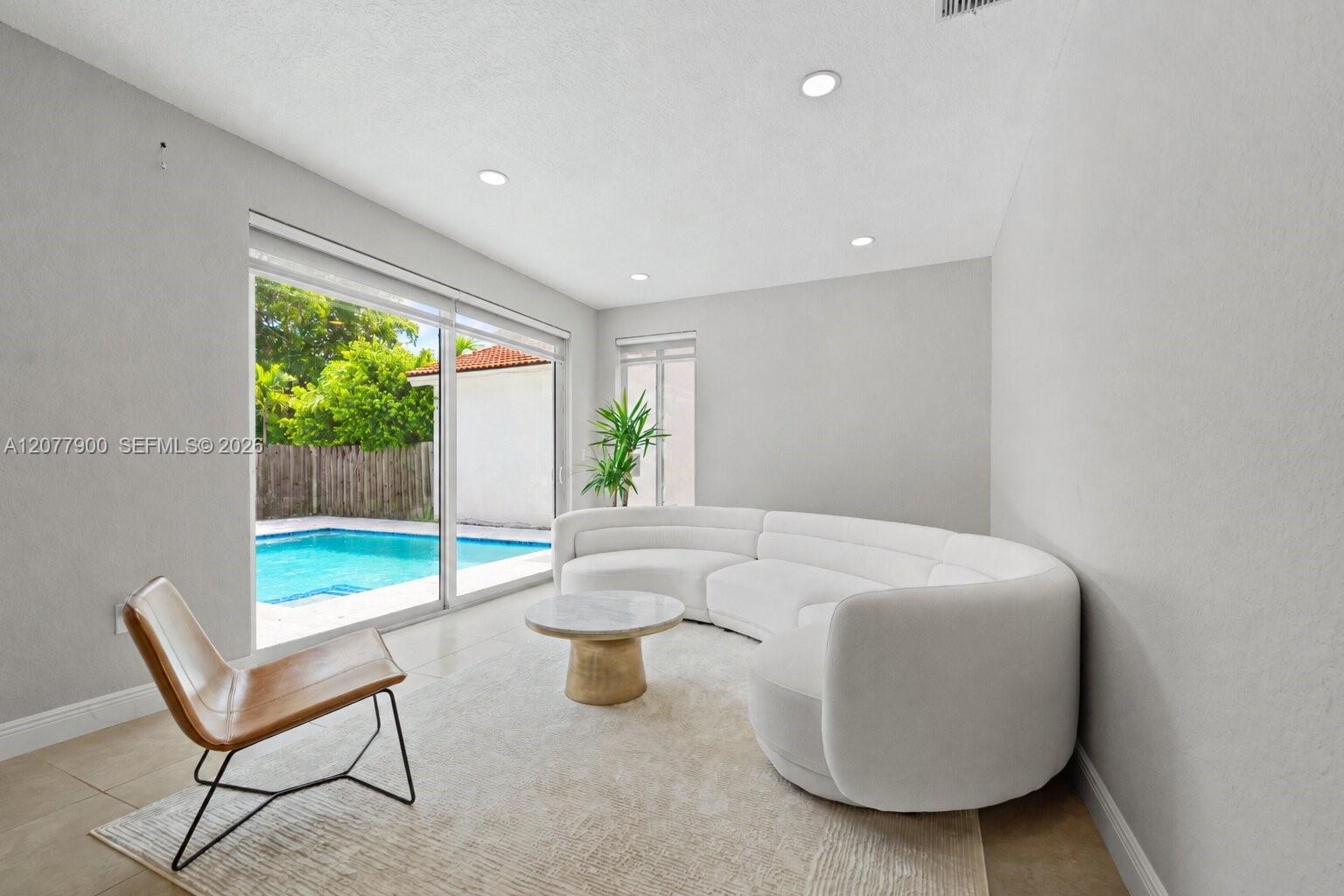 15585 SW 112th Way — Photo 4