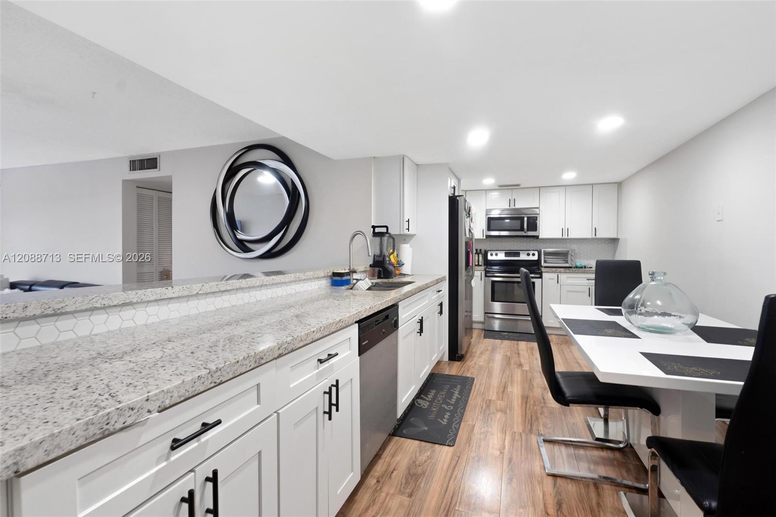 555 NE 123rd St # A — Photo 4