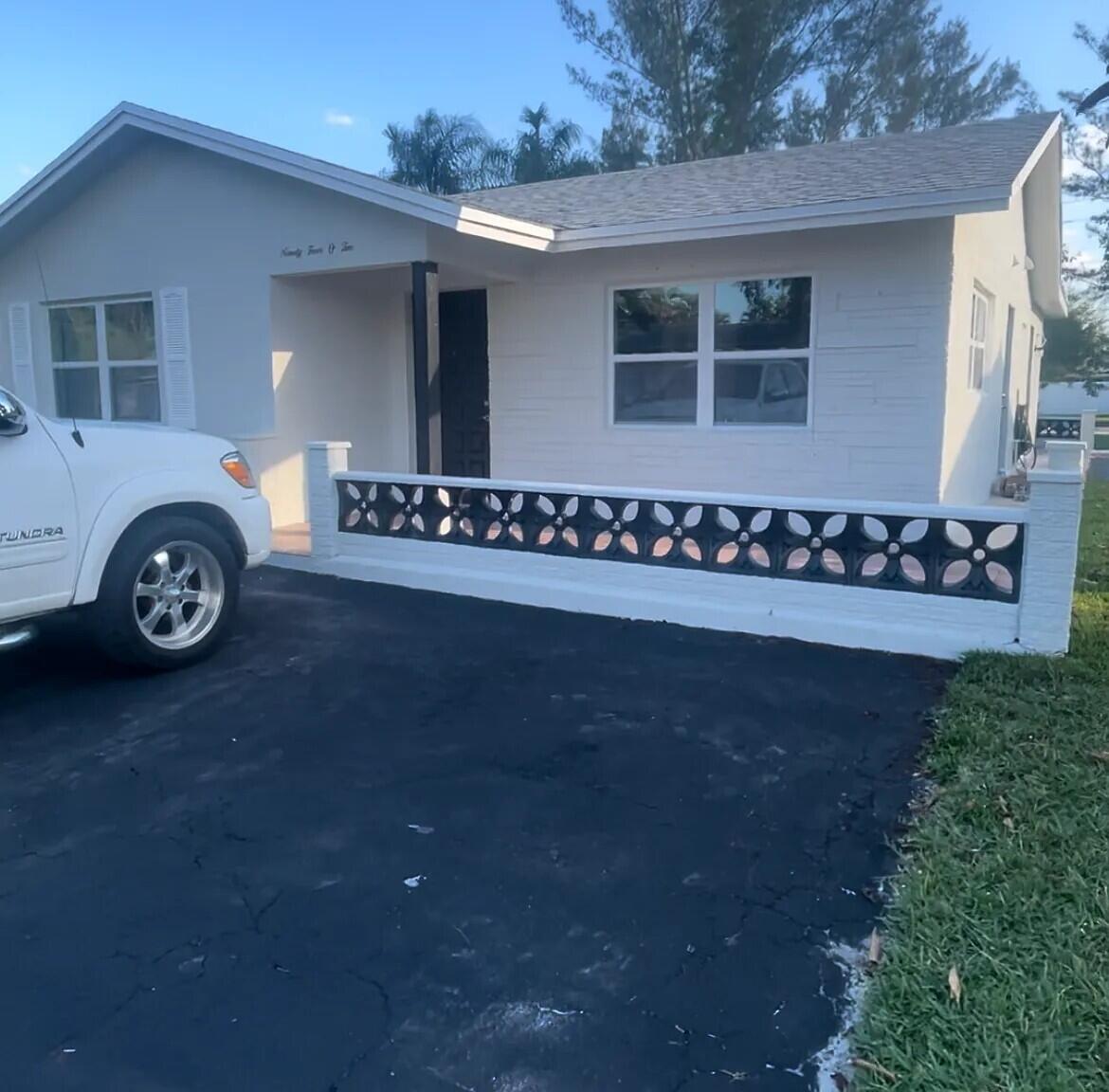 9402 NW 81st Court, Tamarac FL 33321