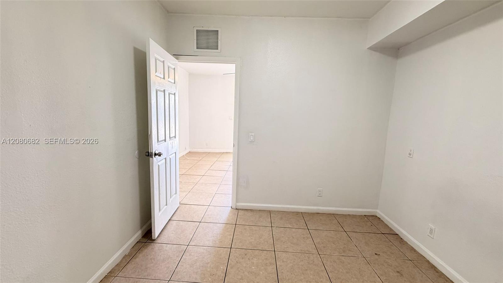 640 SW 9th Court # 02 — Photo 4