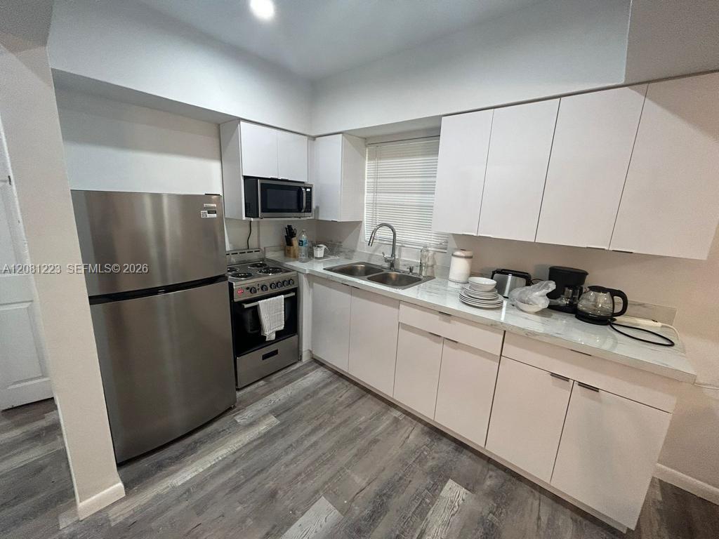 2655 SW 24th Ave # 4 — Photo 2