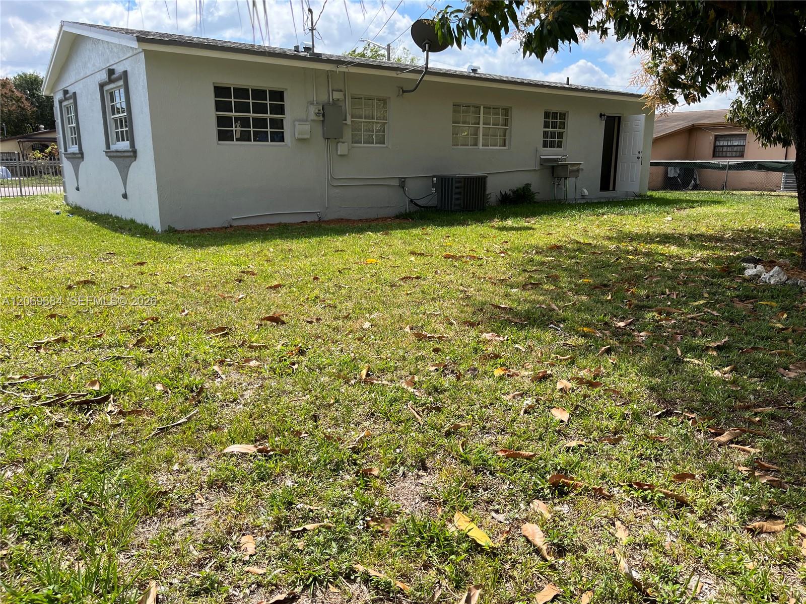 2231 NW 9th Pl # H — Photo 4