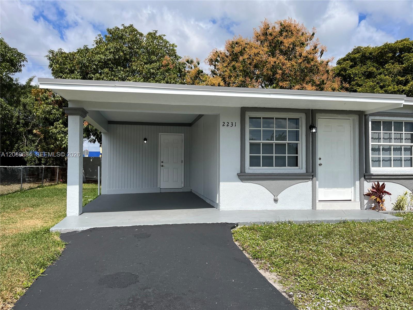 2231 NW 9th Pl # H — Photo 5