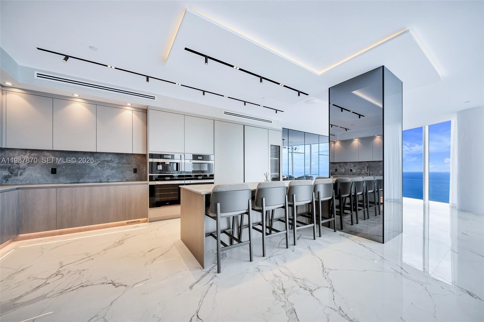 2711 S Ocean Dr # 3905 — Photo 2