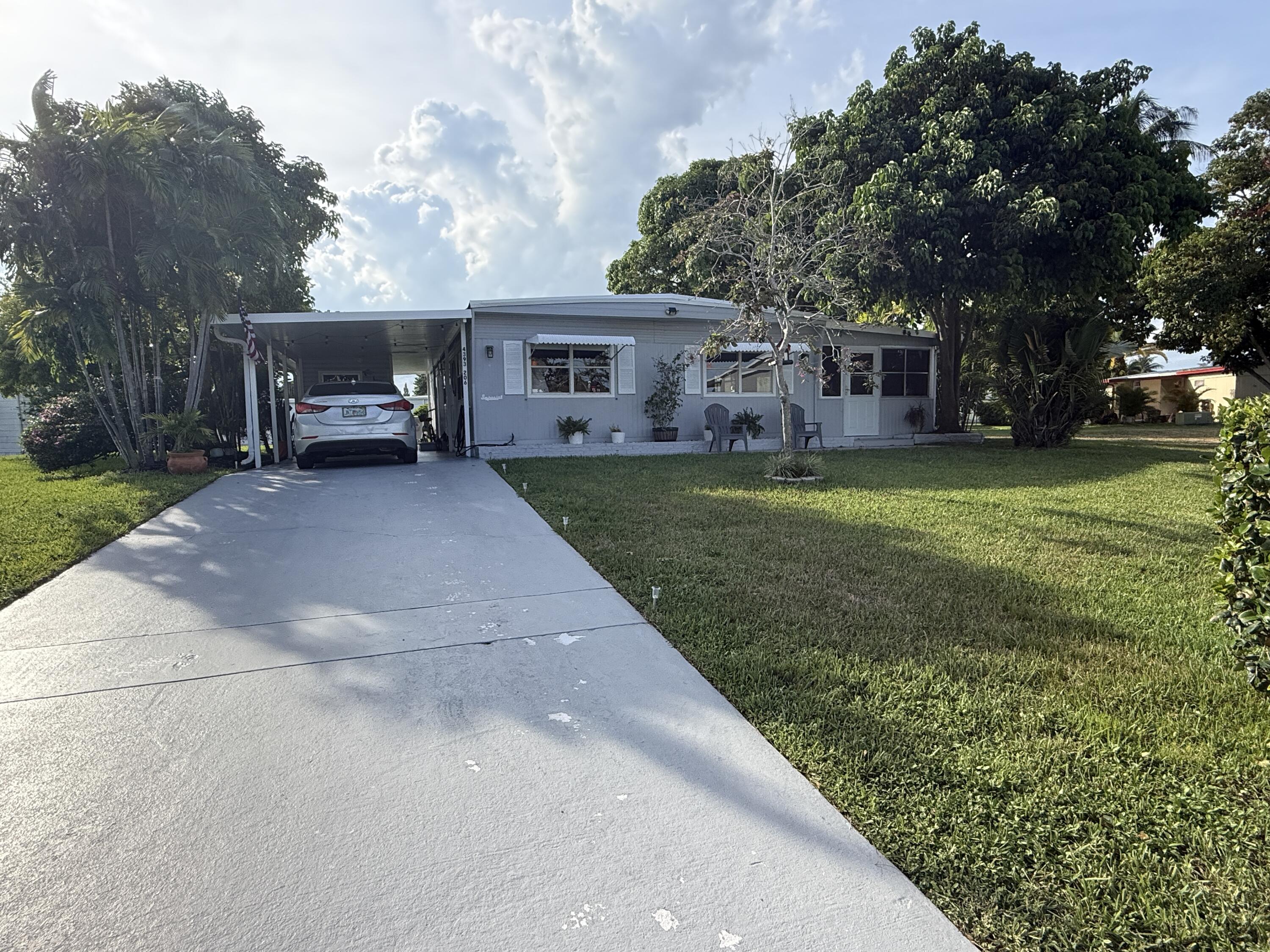 4393 Kings Row, Boynton Beach FL 33436