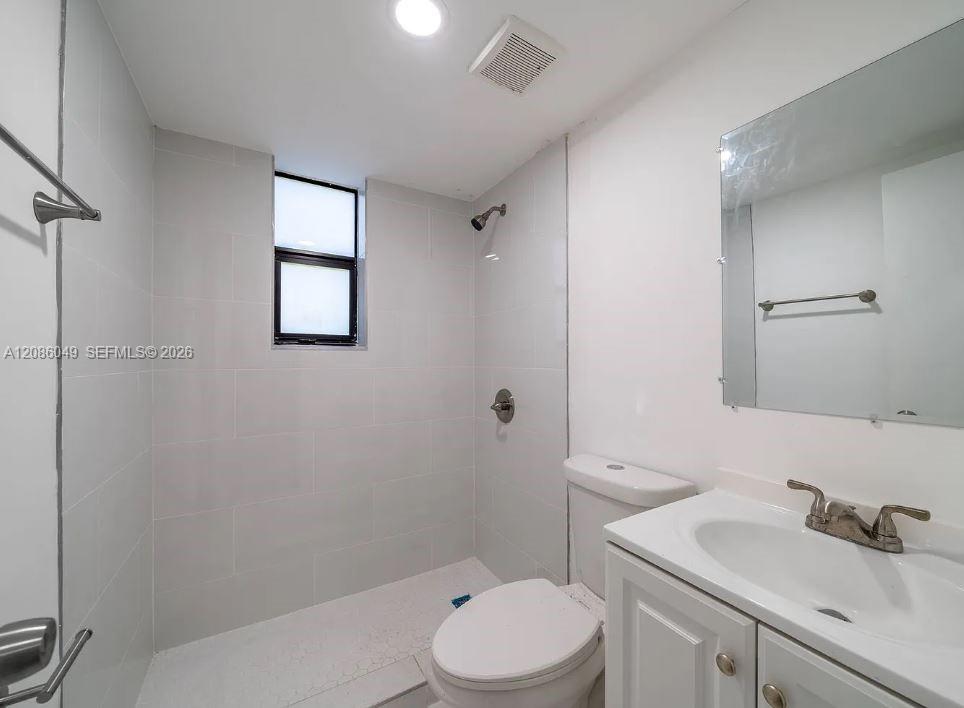 1003 SW 15th Ave # 18 — Photo 4