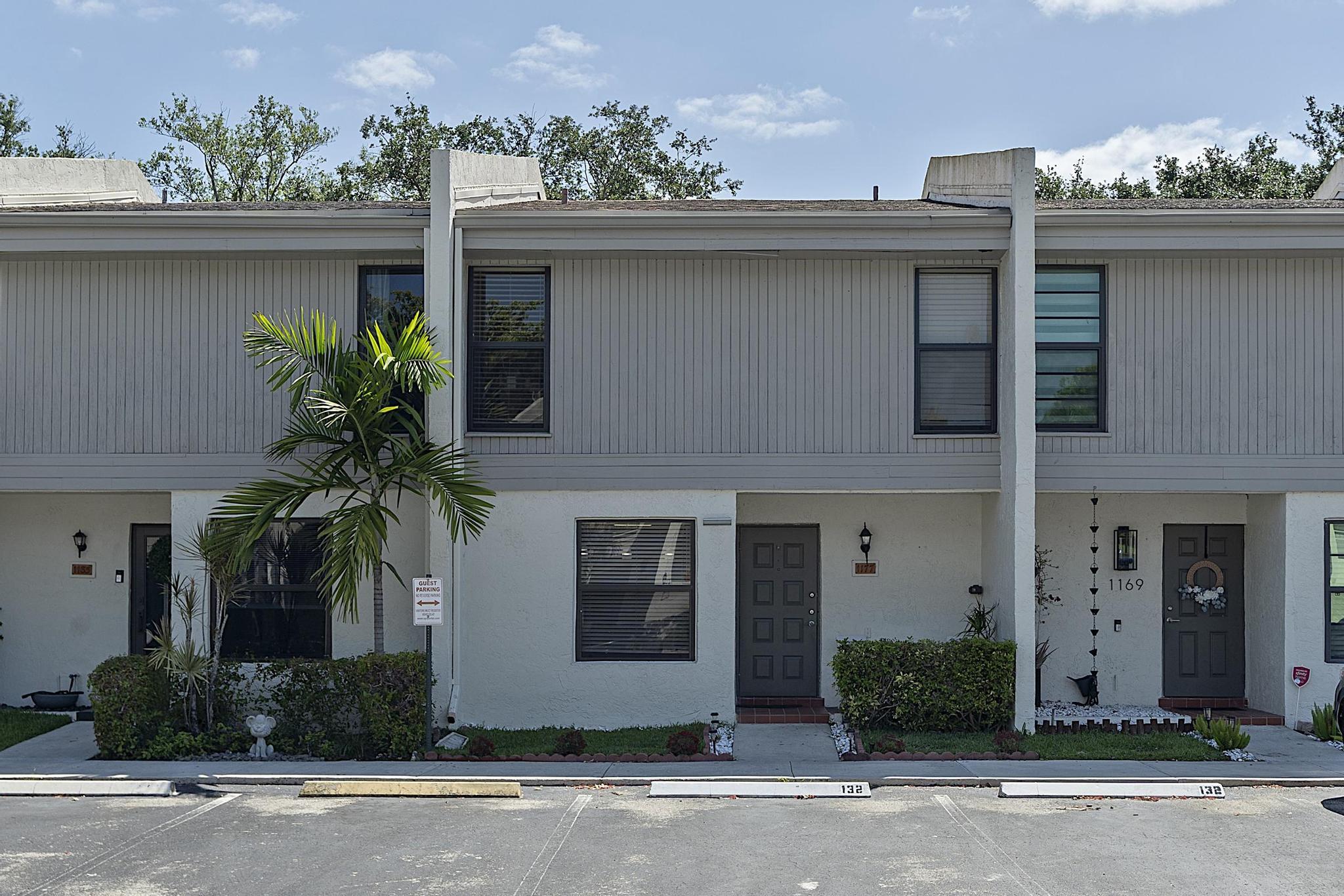 1177 NW 98th Terrace # 132, Pembroke Pines FL 33024