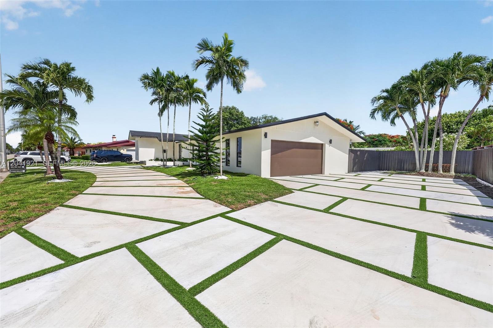 8430 SW 88th St, Miami FL 33156