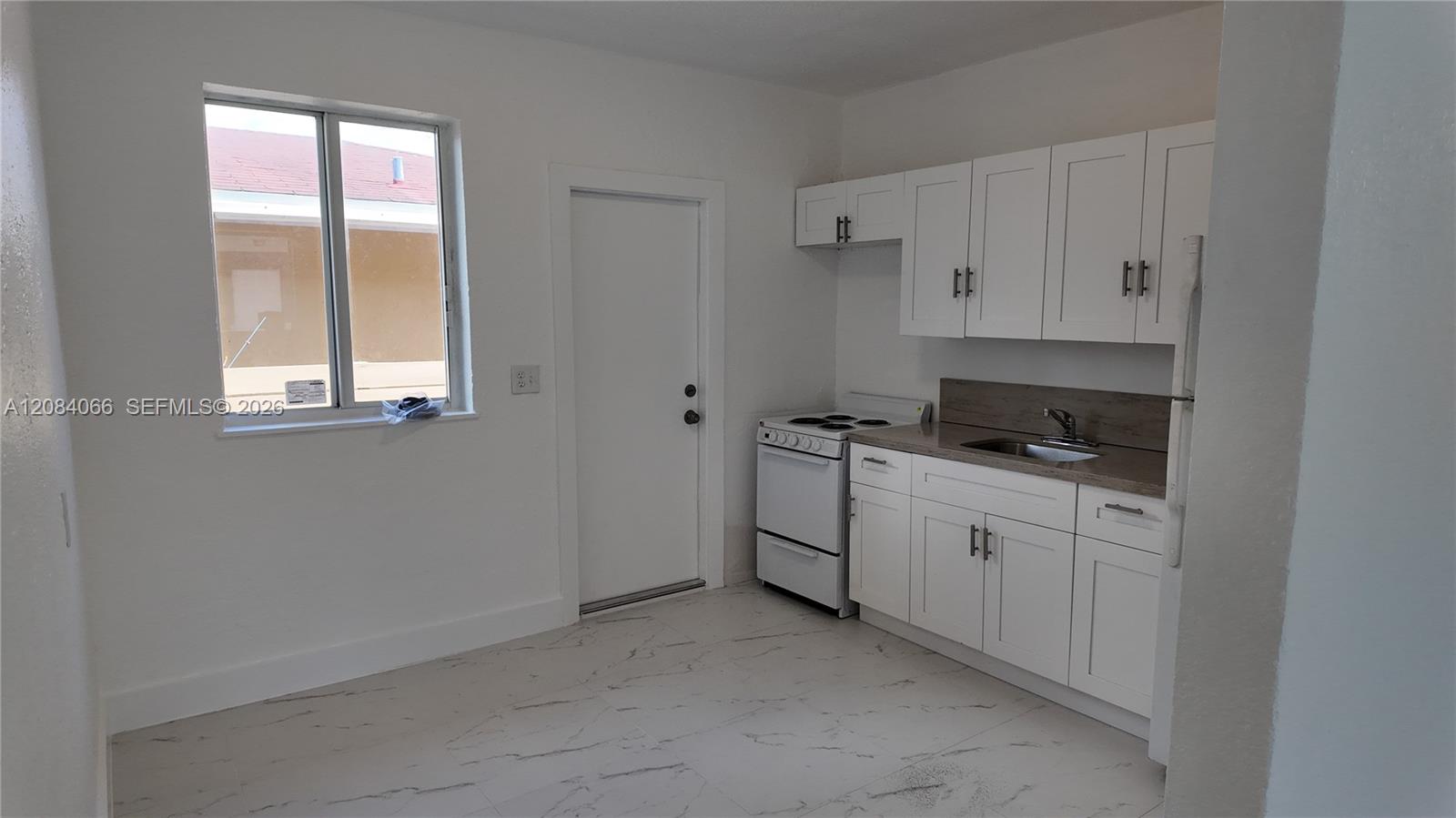 3737 NW 20th Ave # 3737 — Photo 5