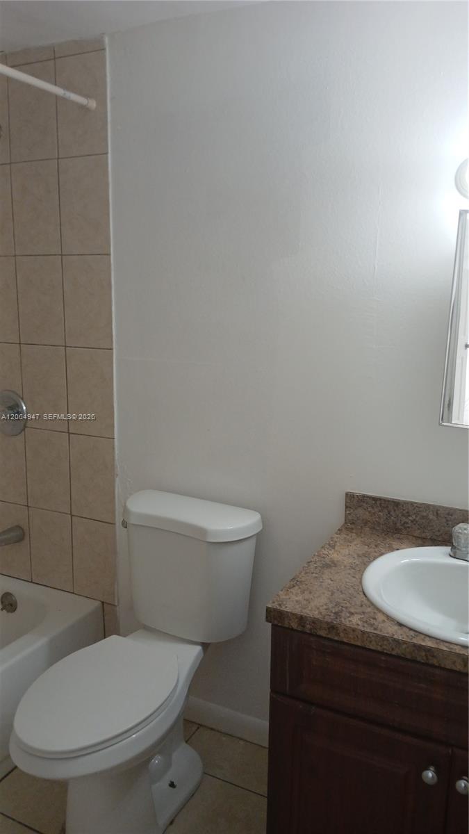 3610 NW 21st St # 313 — Photo 4