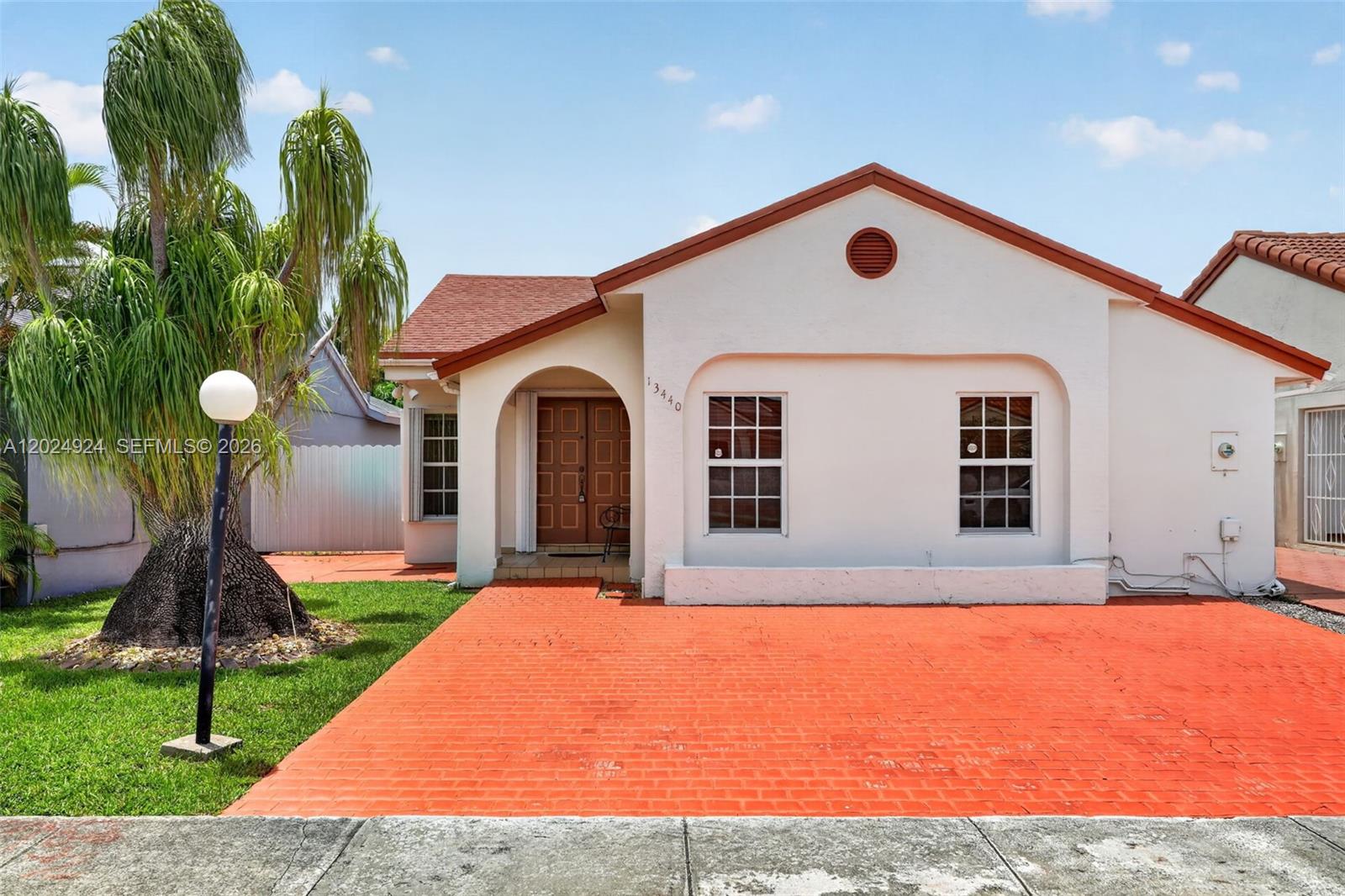 13440 SW 28th St — Photo 2
