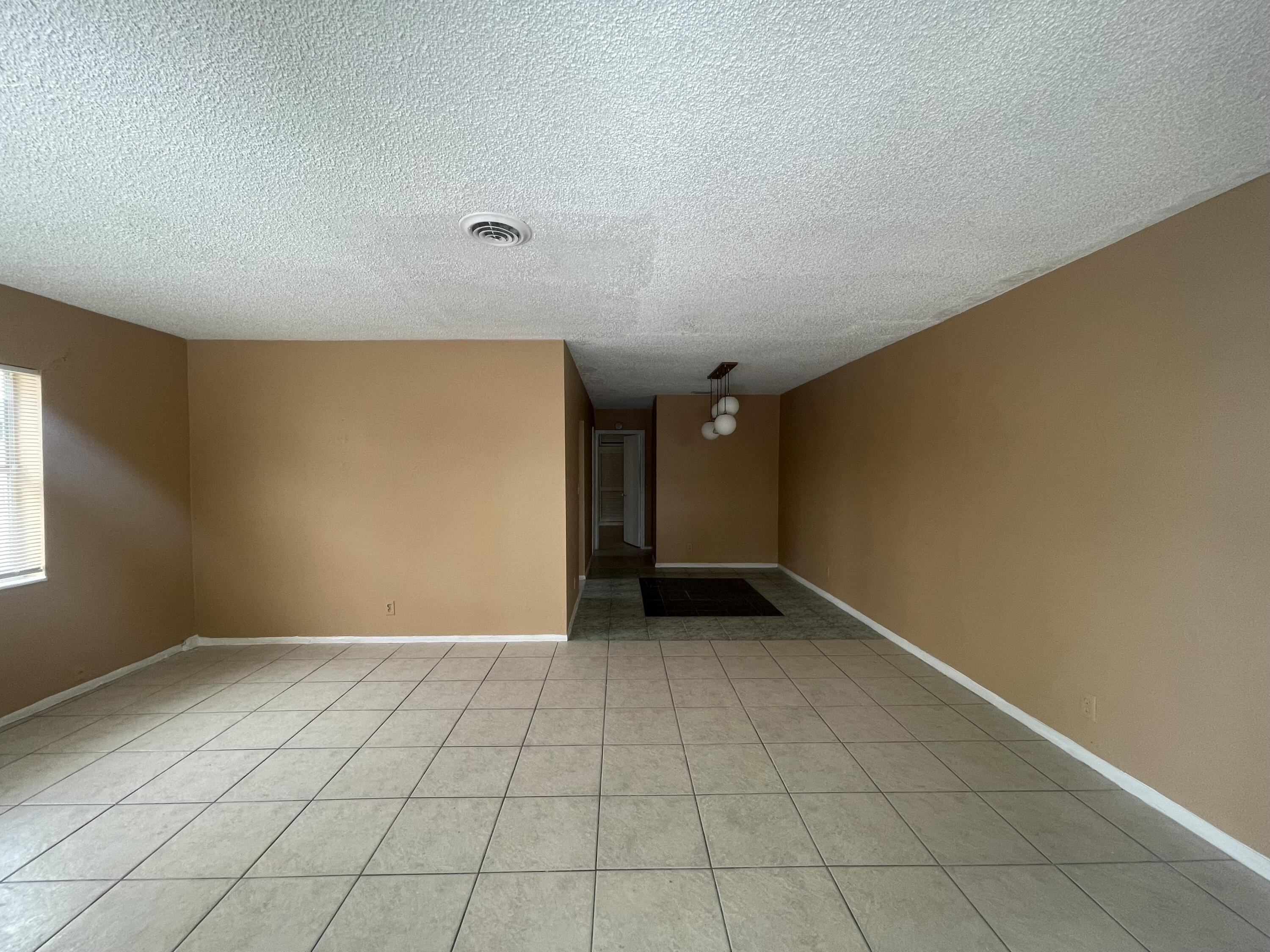 1316 NW 8TH Avenue # A — Photo 2