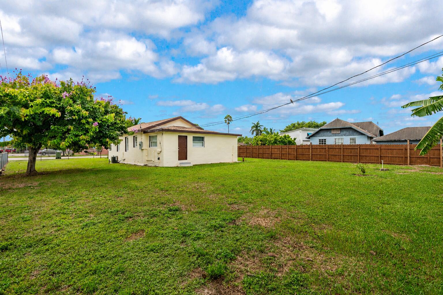 546 NW 5th Avenue — Photo 3