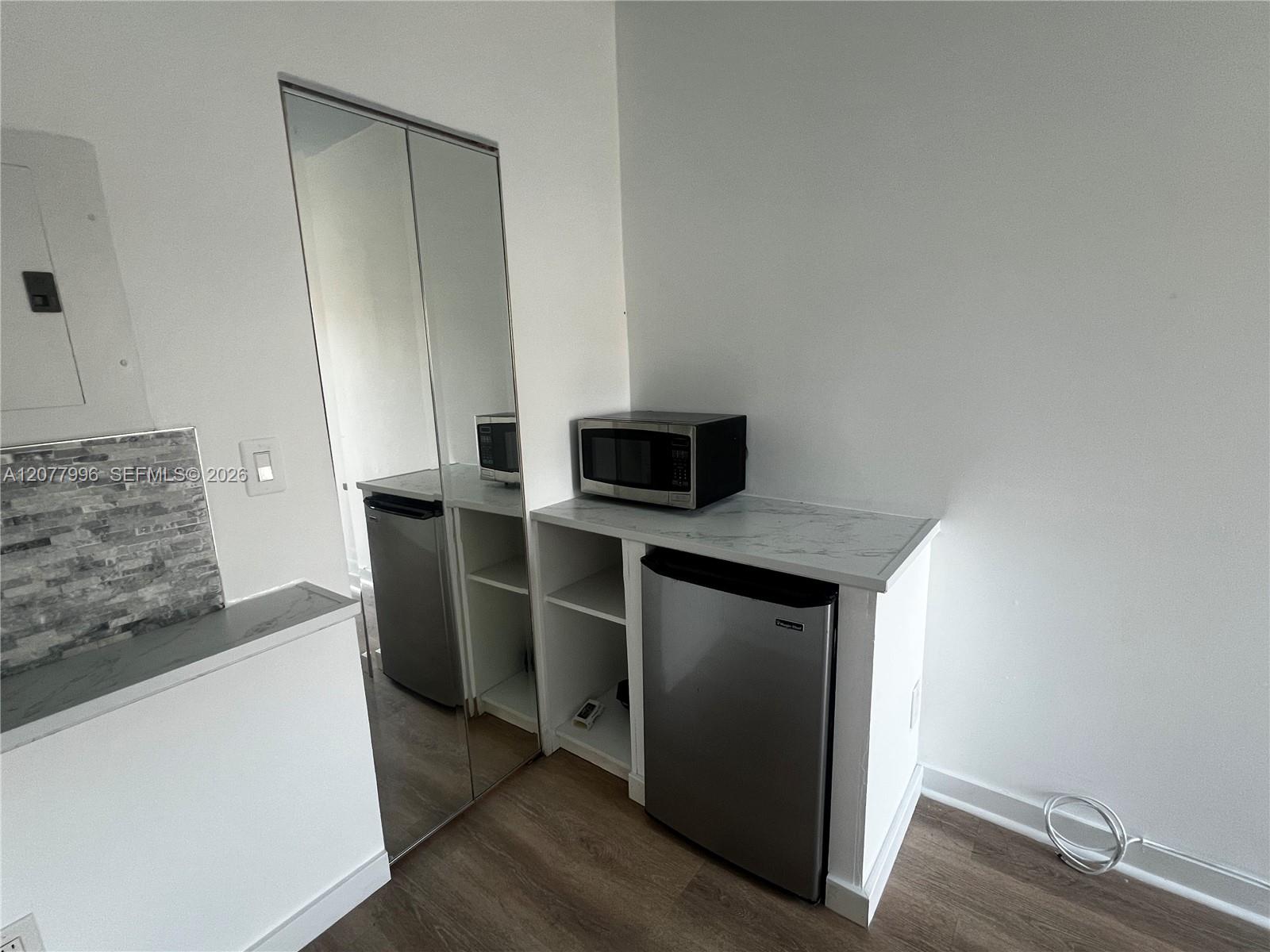 1455 Michigan Ave # 9 — Photo 4