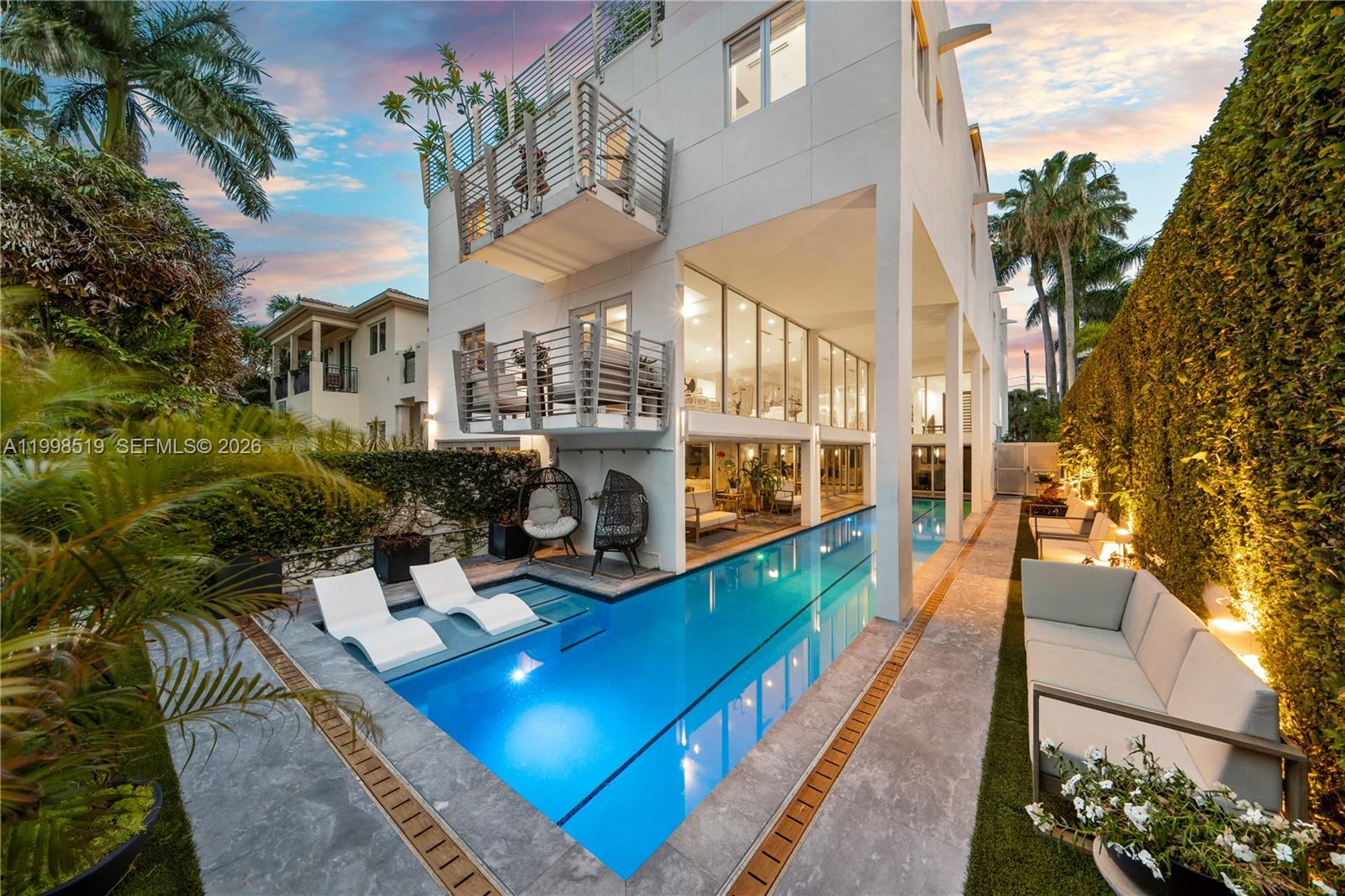 215 Palm Ave, Miami Beach FL 33139