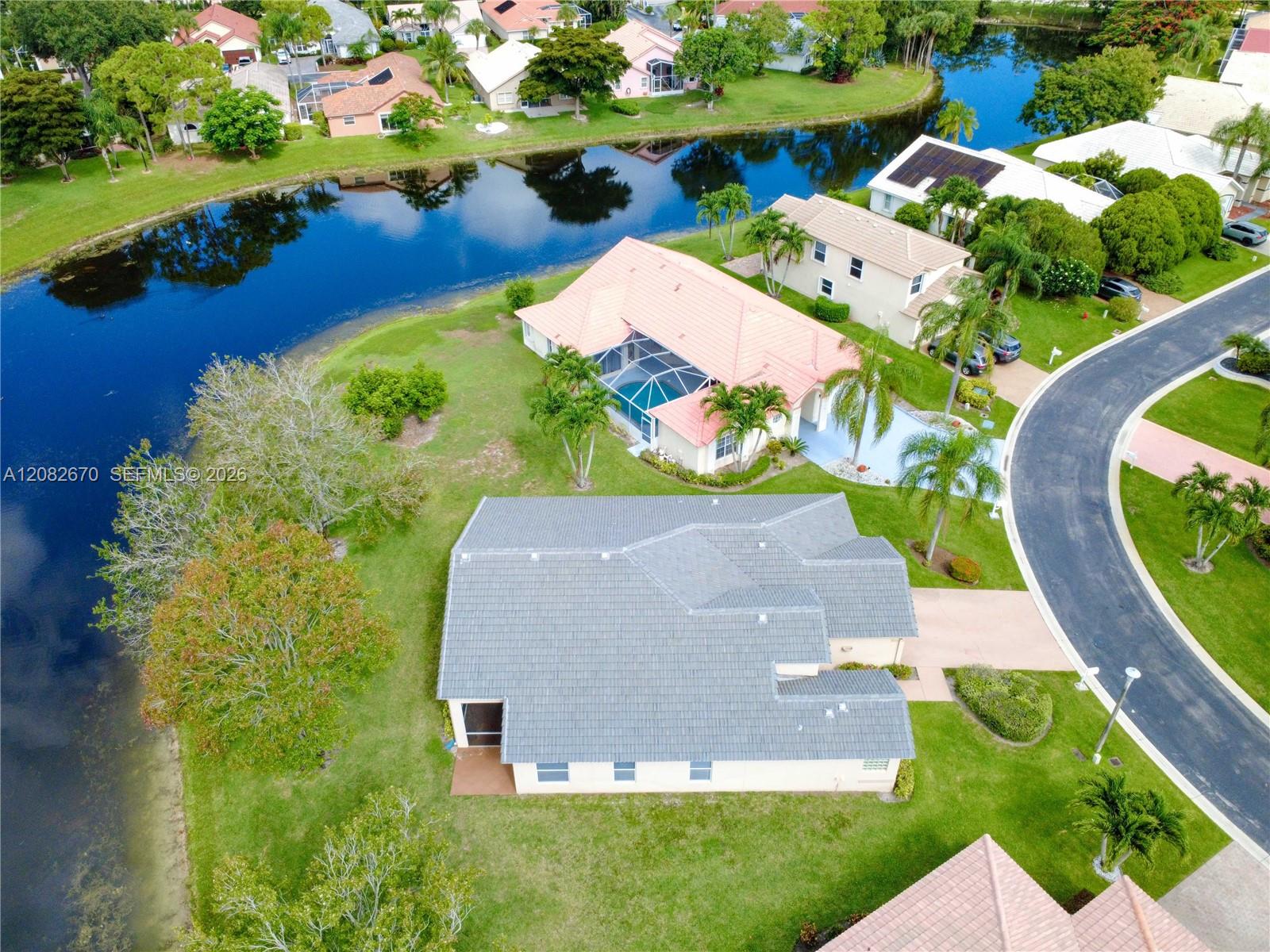2549 Egret Lake Dr — Photo 4