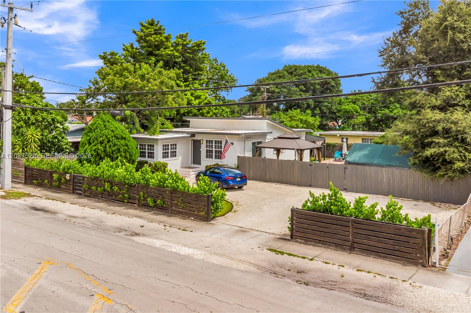 11831 NW 5th Ave — Photo 5