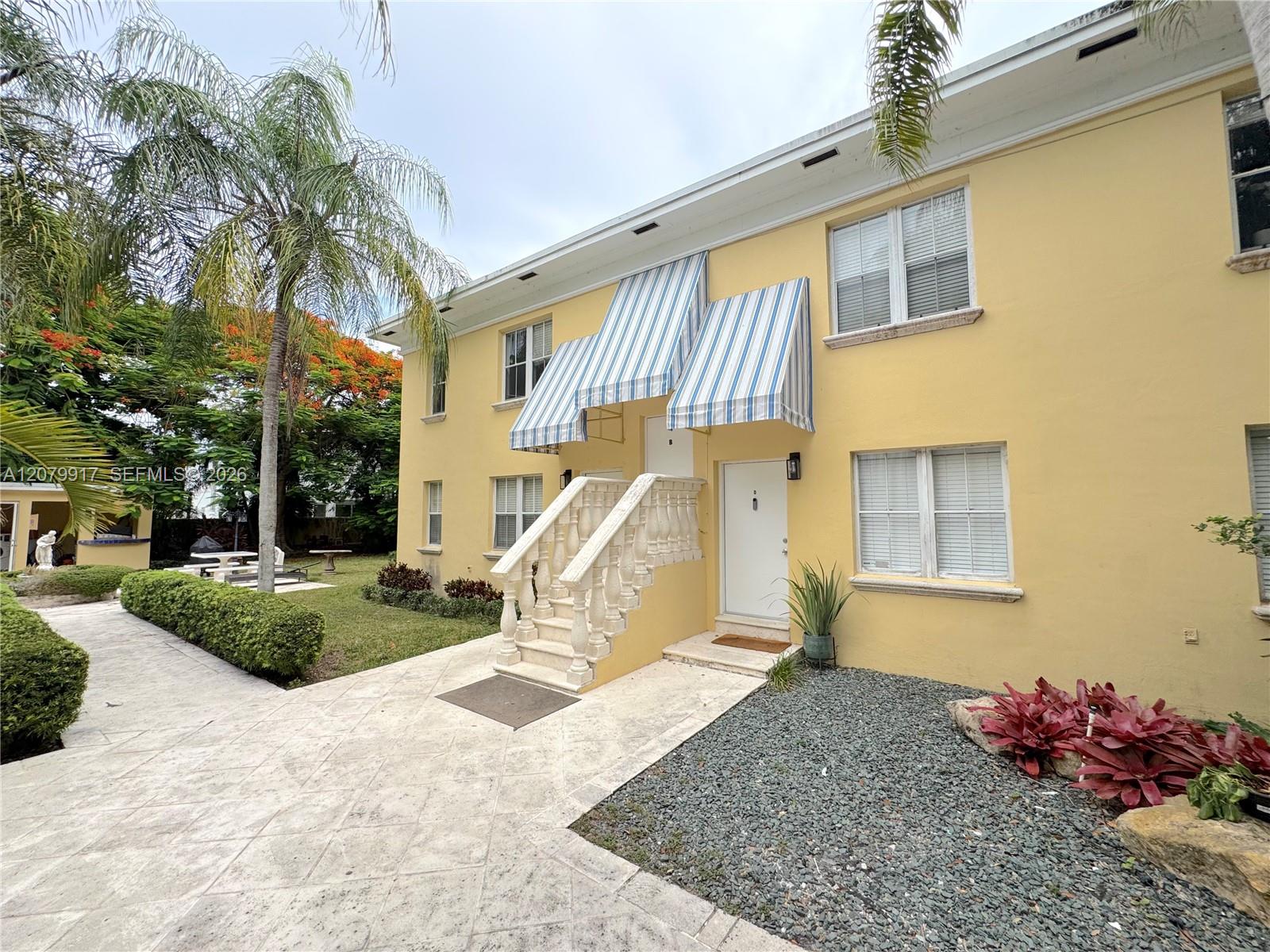 3375 Franklin Ave # B — Photo 2