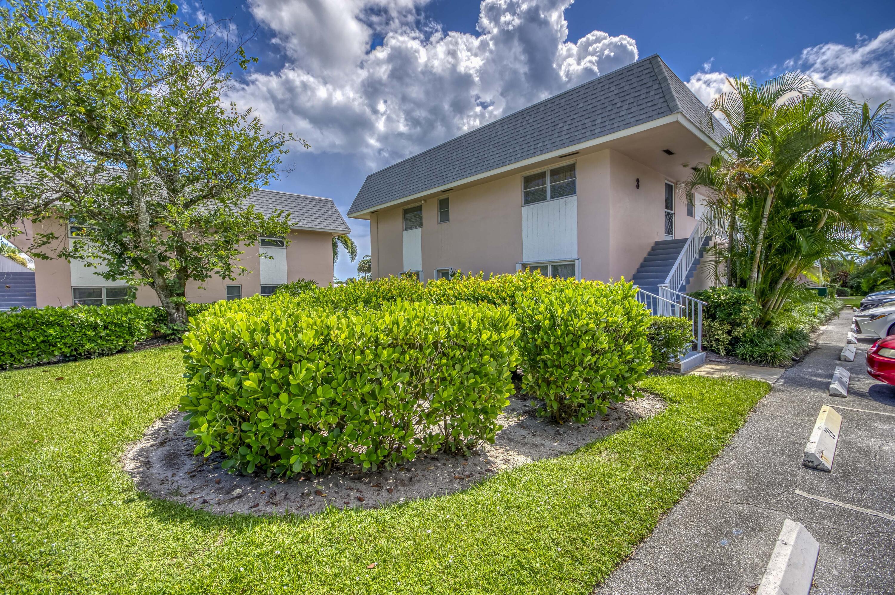 18081 SE Country Club Drive # 26 — Photo 2
