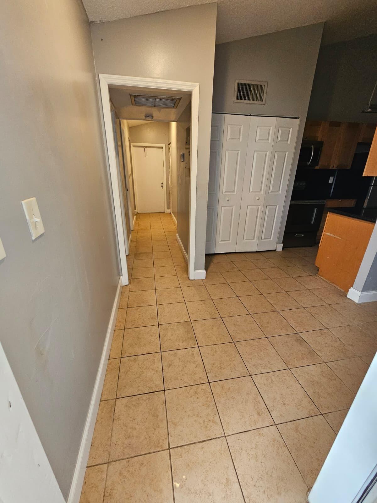4552 NW 185TH Street — Photo 3