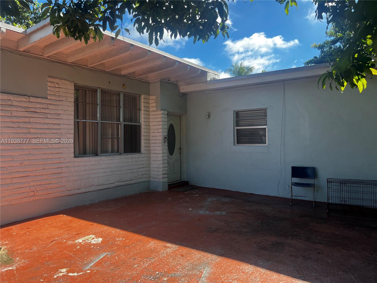 289 NW 109th St, Miami FL 33168