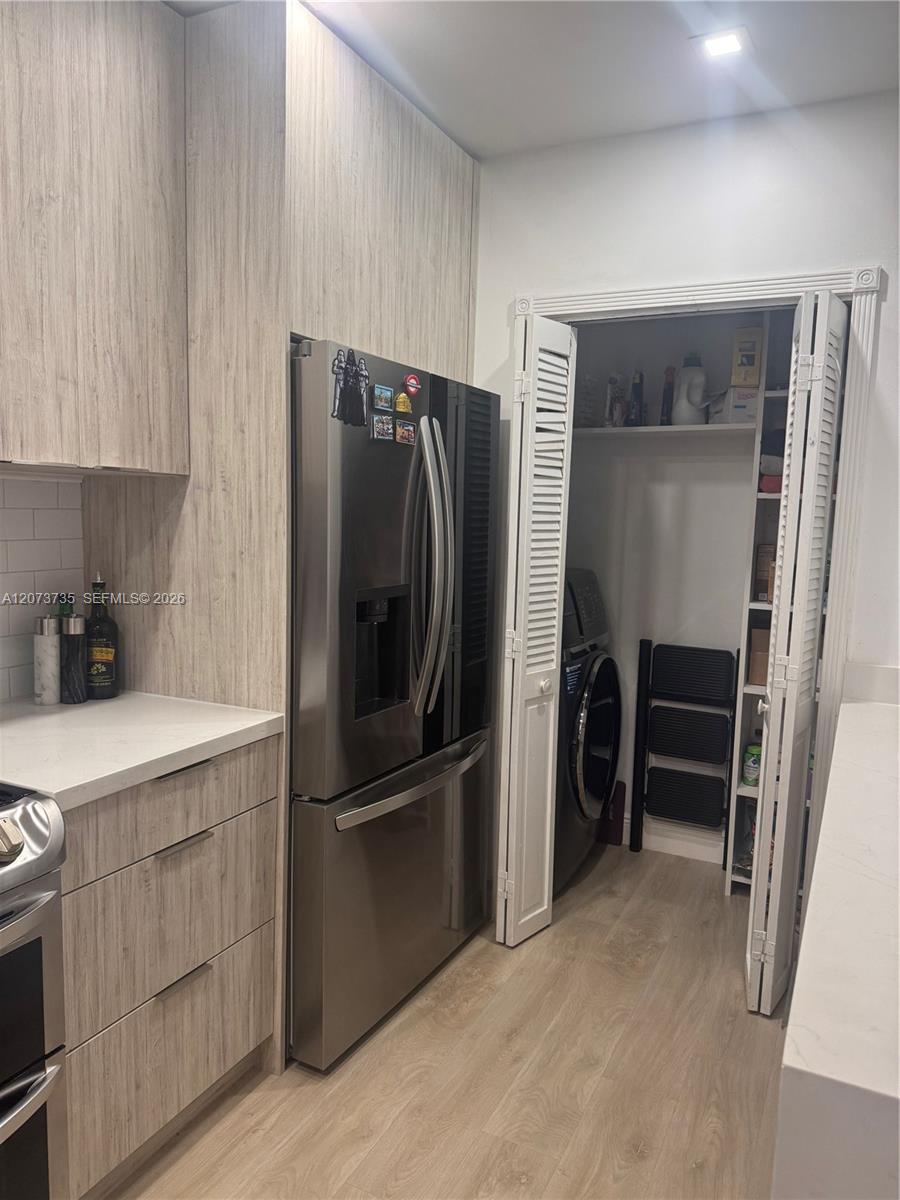 323 Navarre Ave # 301 — Photo 4