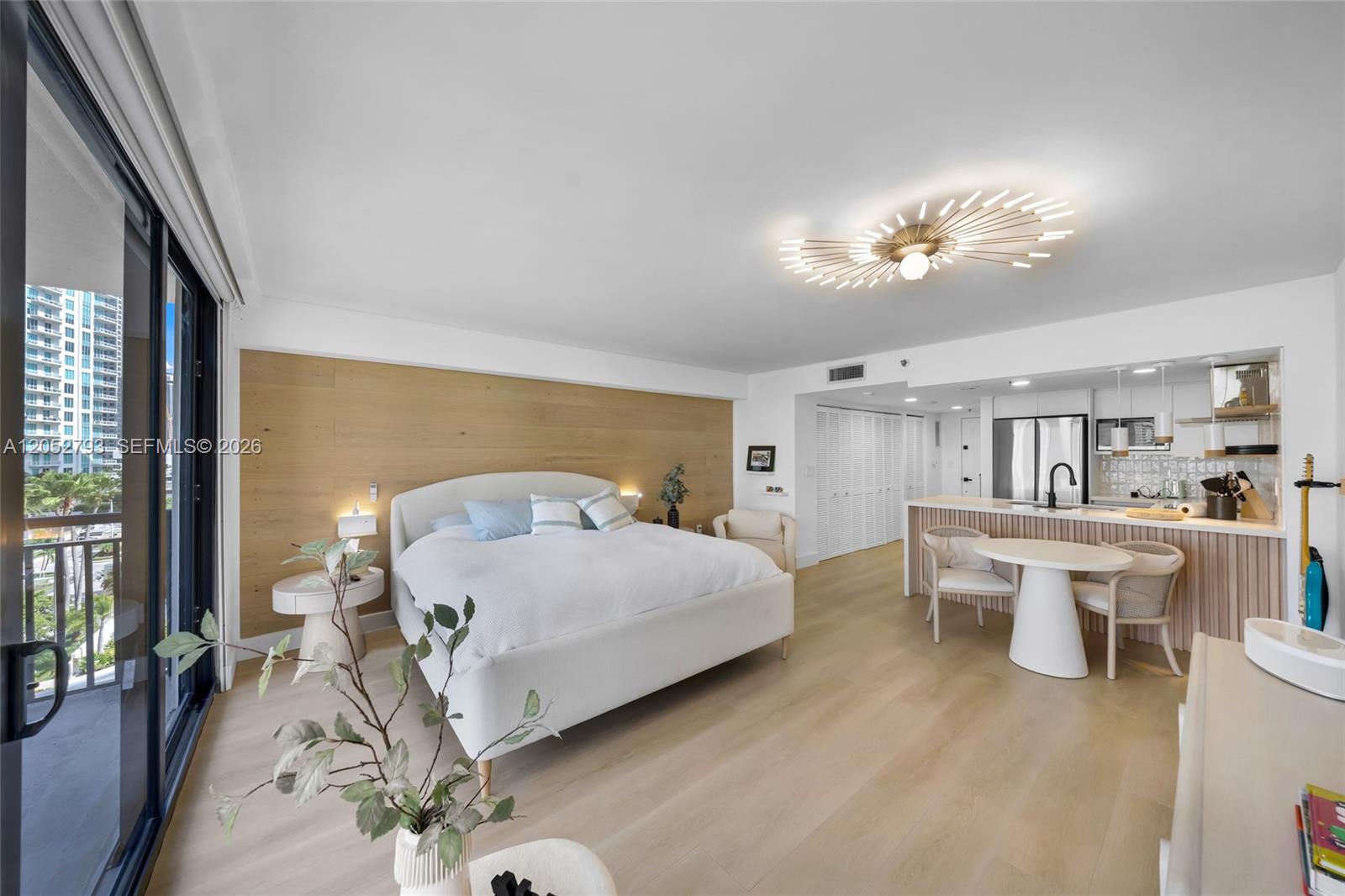 540 Brickell Key Dr # 809 — Photo 3